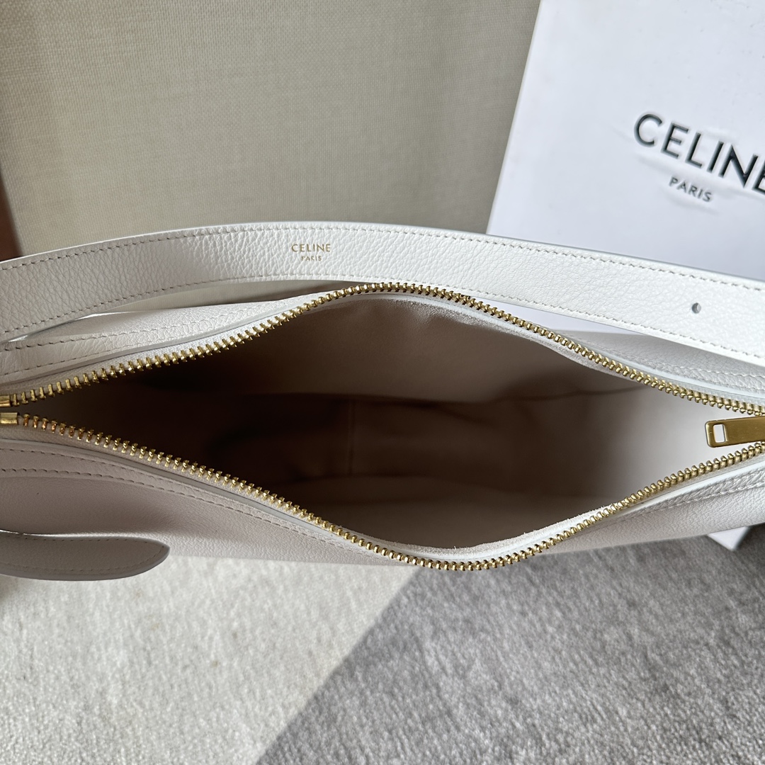 新品首发CELINEHELOISE牛皮革手袋新款小牛皮HÉLOÏSE腋下包秋冬必入系列容量真的绝️CEL
