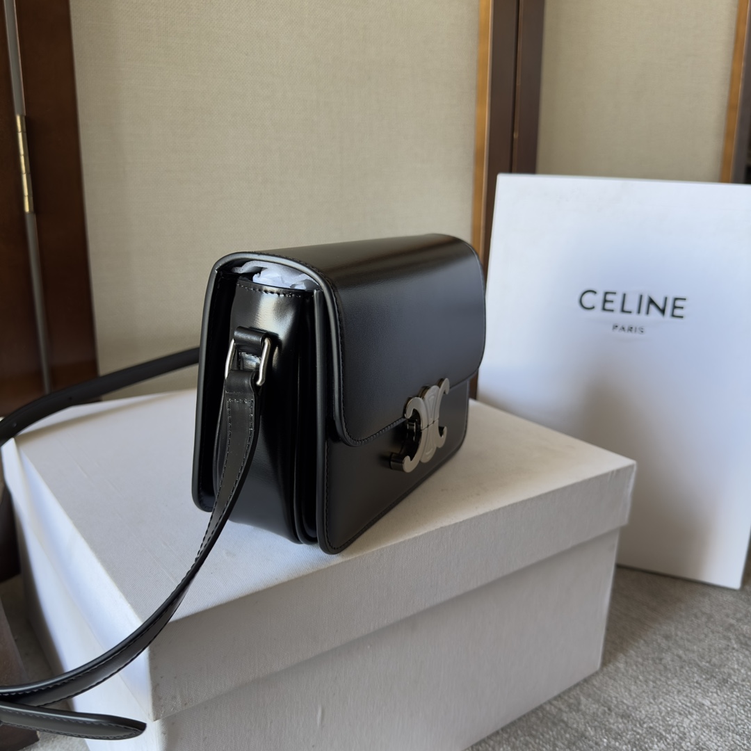 Celine Teen Triomphe Bag: Classic, Stylish, and Perfectly Sized for Everyday Use 2 i1700461940 1948 4