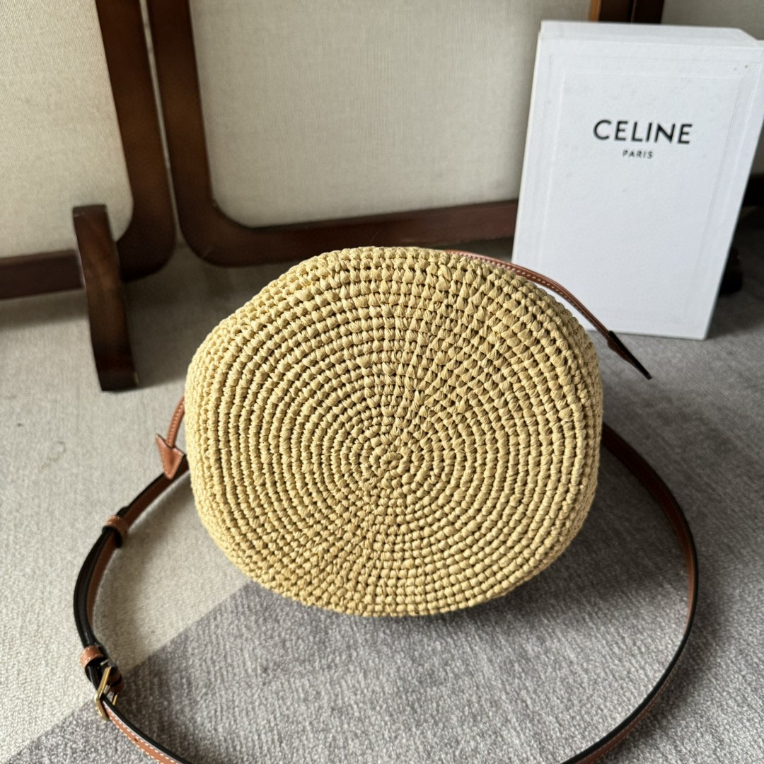 Celine Style Beige Leather Crossbody Bag Bags Crossbody Bag detail image 4 from source 764023