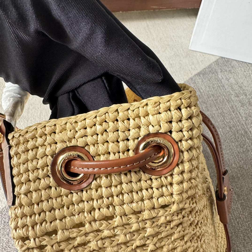 Celine Style Beige Leather Crossbody Bag Bags Crossbody Bag detail image 7 from source 764023