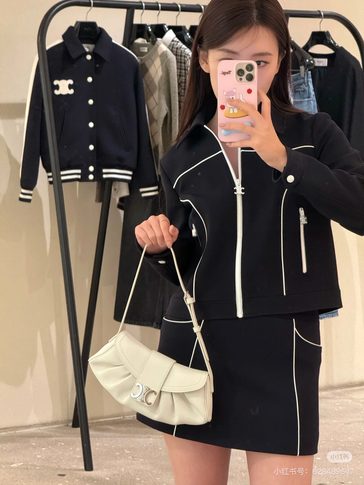 NO:213586,CELINE 25 Spring | Teen OLLY Everyone loves underarm bags, Celine, Celine19860909CELINE 25春| Teen OLLY人人都爱腋下包,赛琳celine,celine,celine,Bag