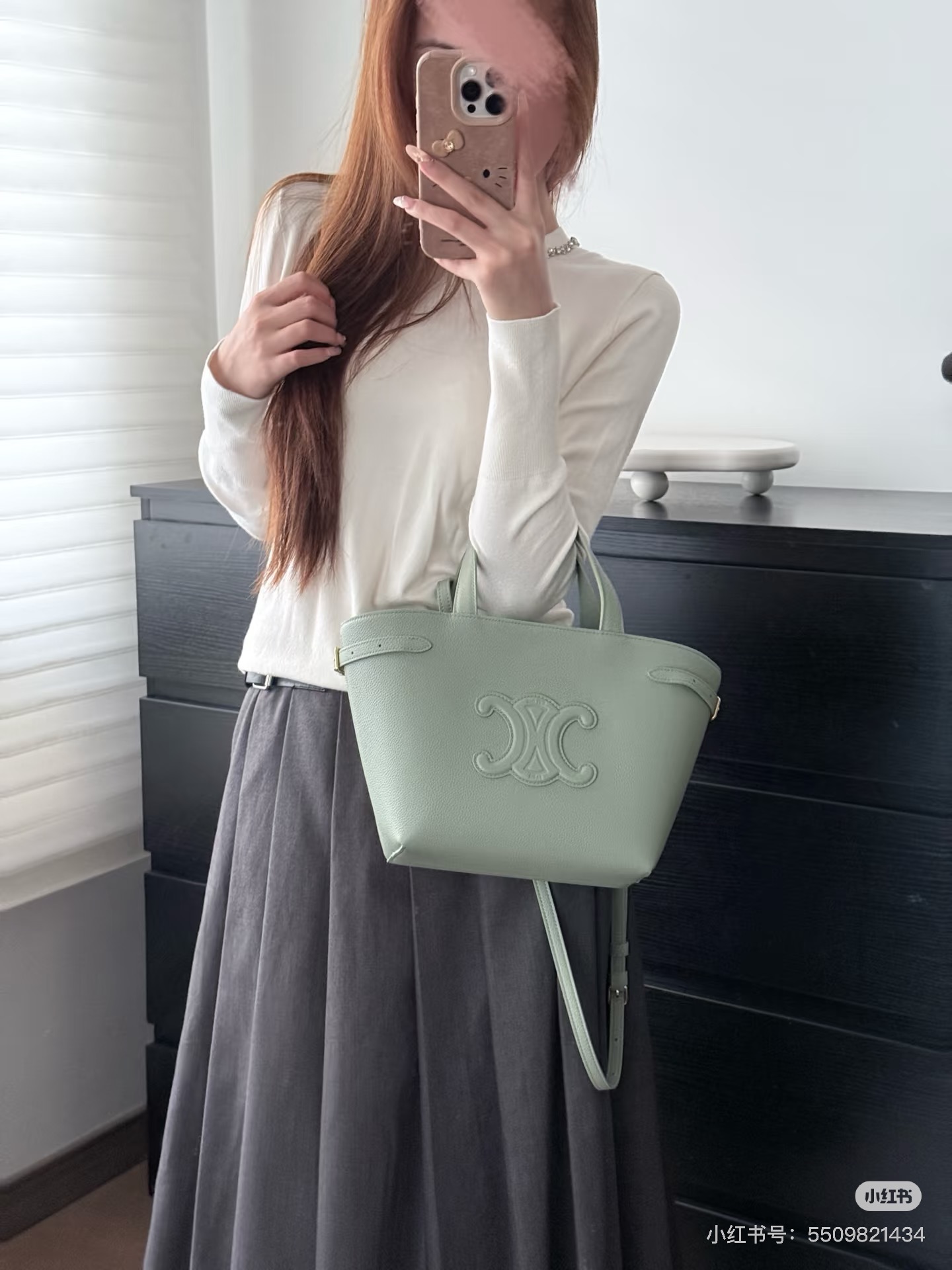 NO:207637,The beginning of spring is the French elegance brought to me by celine~ French elegant Cabas Anais grain cowhide~, Celine, celine, celine, cowhide19860909开春是celine带给我的法式优雅感~ 法式优雅Cabas Anais粒面牛皮~,赛琳celine,celine,celine,cowhide,Bag