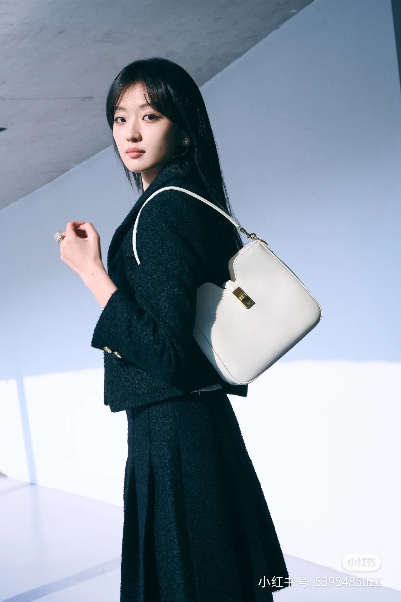 NO:206497,Qianqian is really suitable for CELINE CAMILLE 16 SOFT small handbags, celine, celine, celine19860909千千真的好适合CELINE CAMILLE 16 SOFT小号手袋,赛琳celine,celine,celine,Bag