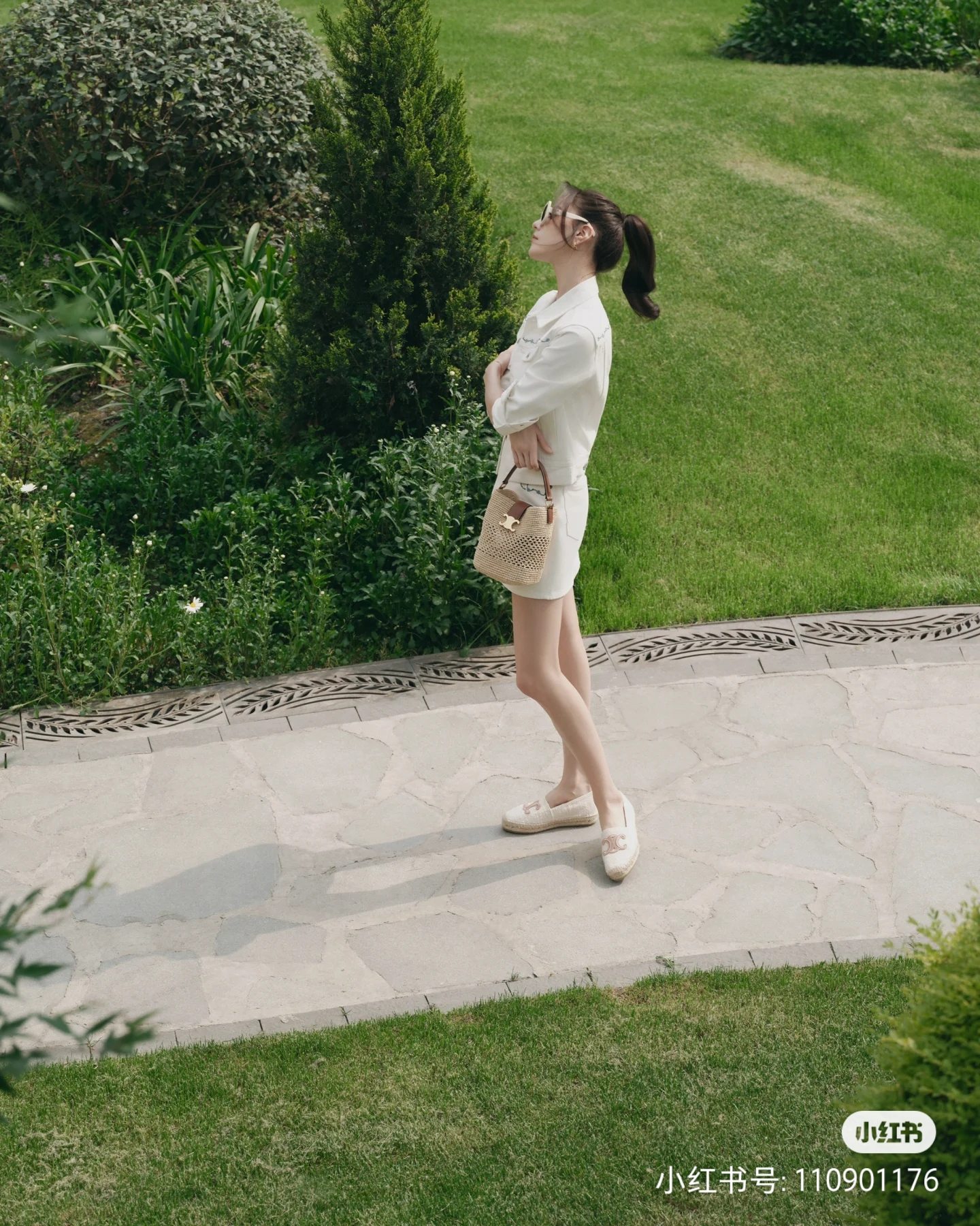 NO:213596,CELINE Summer Limited Time Roaming LOUISE Small Plant Materials and Cowhide Bucket Bag, Celine, Celine, Celine, Louis vuitton, cowhide19860909CELINE夏日限时漫游 LOUISE小号植物材料和牛皮革水桶包,赛琳celine,celine,celine,louis vuitton,cowhide,Bag