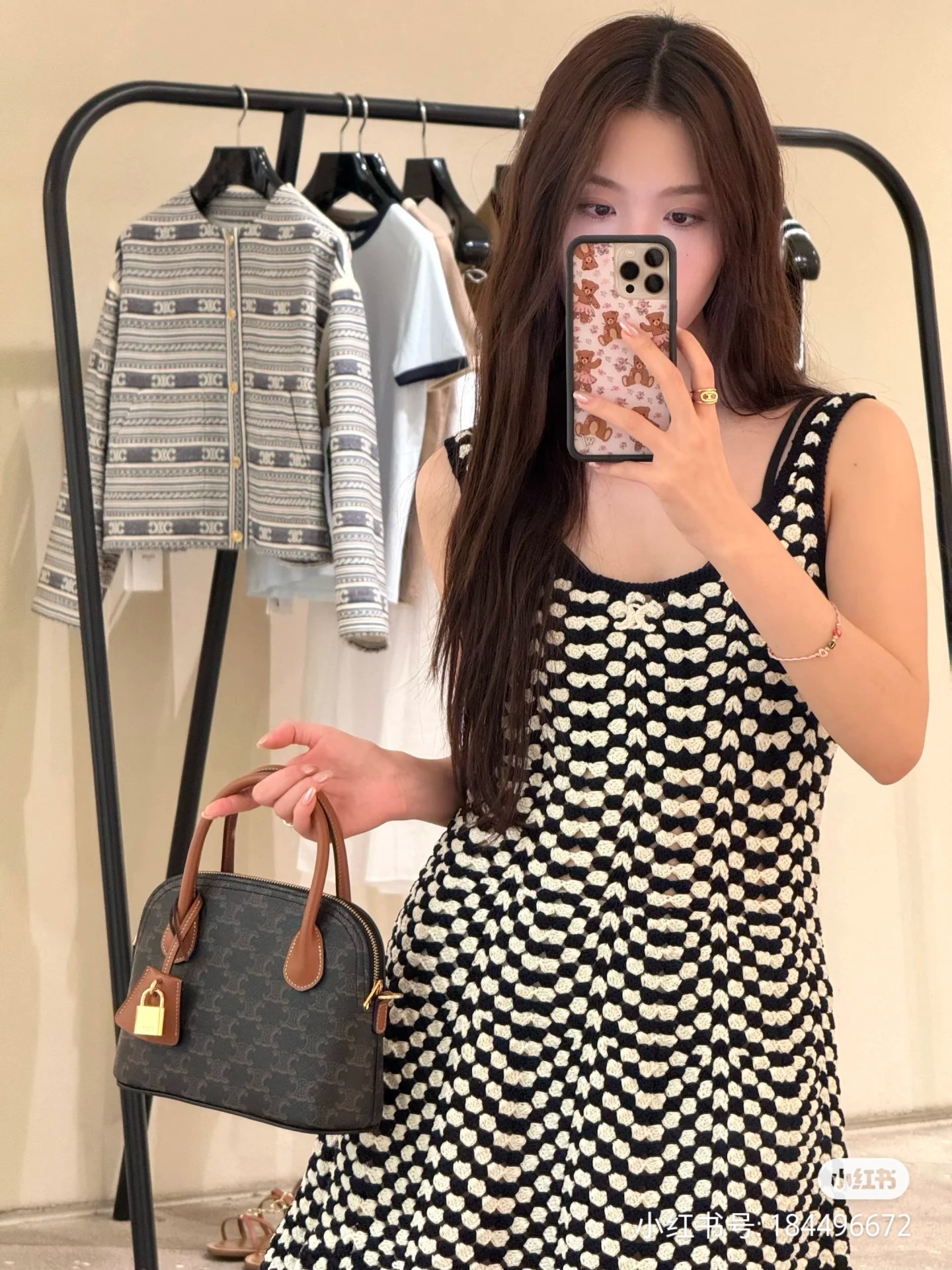 NO:556875,CELINE|Limited special models are coming to HONORINE's new presbyopic series. The brand new bag type can be carried in hand or cross-body. It is the presbyopic limited edition of this season!! A super elegant one~, Celine, celine, celine19860909CELINE|限定特别款来袭HONORINE新款老花系列 全新的包型可手提也可以斜挎肩背 是本季的老花限定特定款哦!! 超有气质的一款~,赛琳celine,celine,celine,Bag