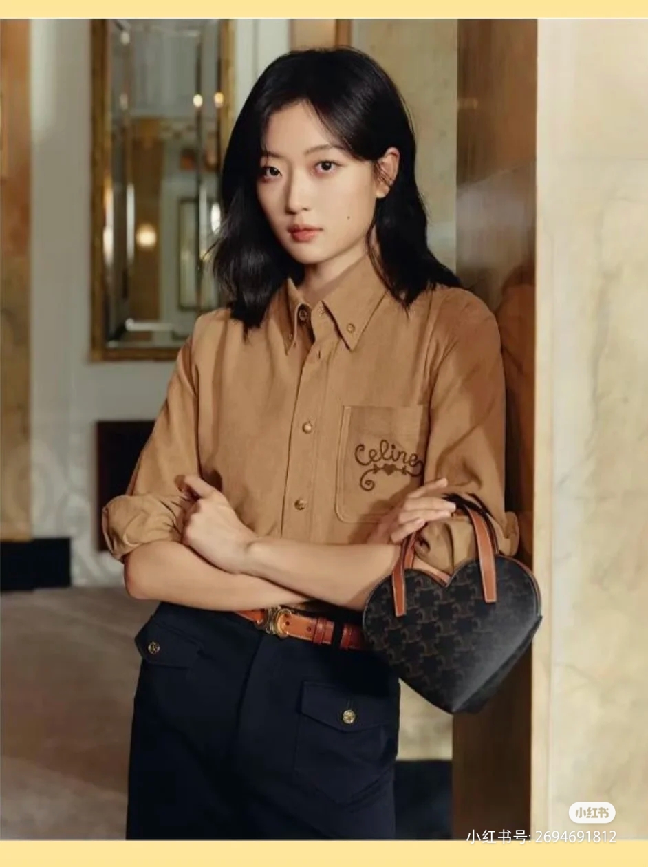 NO:581758,Wow! I saw the new heart-shaped bag. It’s perfect for giving gifts. Celine, celine, celine19860909wow!看到了新款心形包太适合送礼 物啦,赛琳celine,celine,celine,Bag