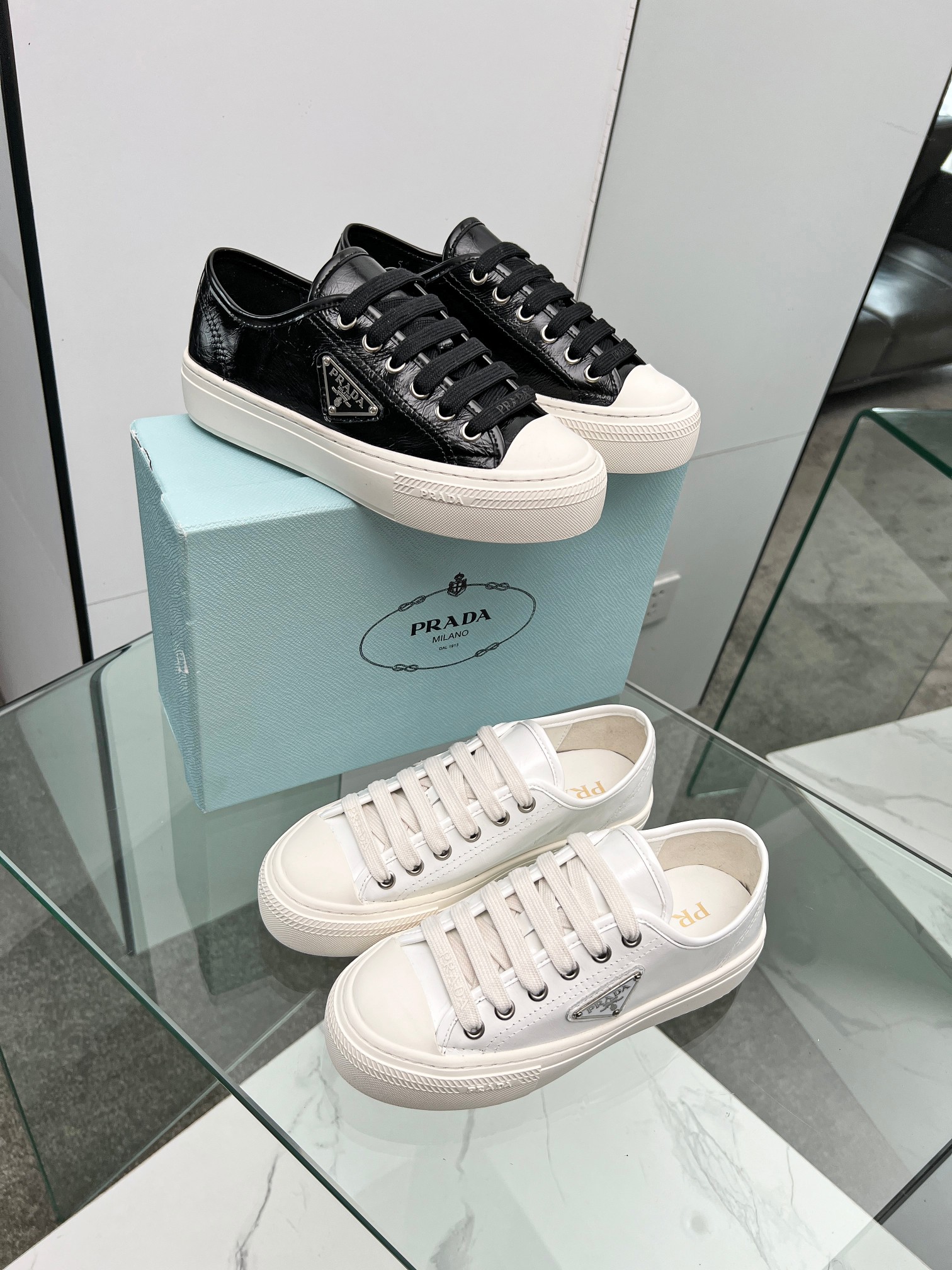 NO:164568,2025 Pudajia spring and summer style, fabric cowhide, inner beef, sizes 35 to 41, casual shoes/sports shoes, sneakers, cowhide198609092025普达家春夏款,面料牛皮,内里牛里,35至41码,,休闲鞋/运动鞋,sneakers,cowhide,Women's Shoes