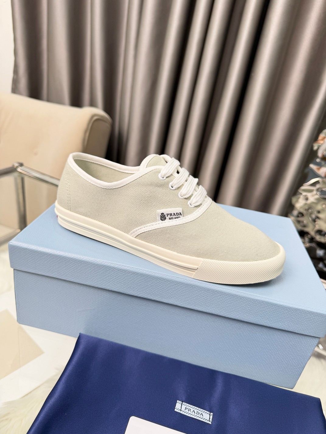 _dxb9s_s77Nj1QBhfPFIdHulkZsZ7ictiqIudqZQ