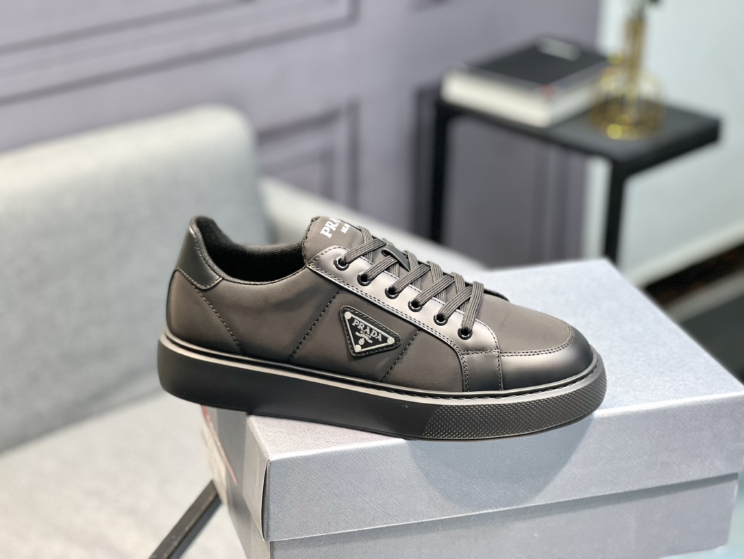 【 PRADA】Prada - Calidad de gama alta - Exterior: Piel de becerro de seda, Tejido de lona de marca, C