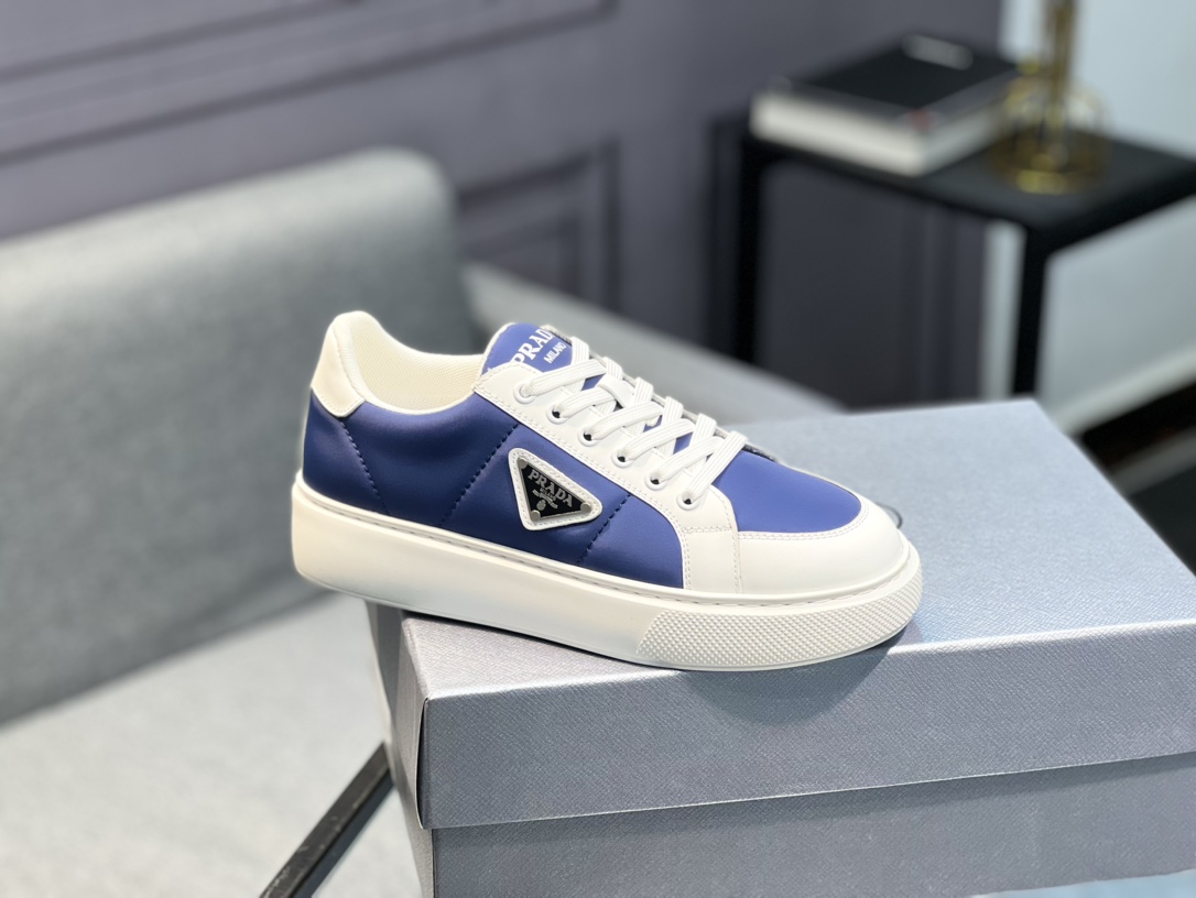 【 PRADA】Prada - Calidad de gama alta - Exterior: Piel de becerro de seda, Tejido de lona de marca, C