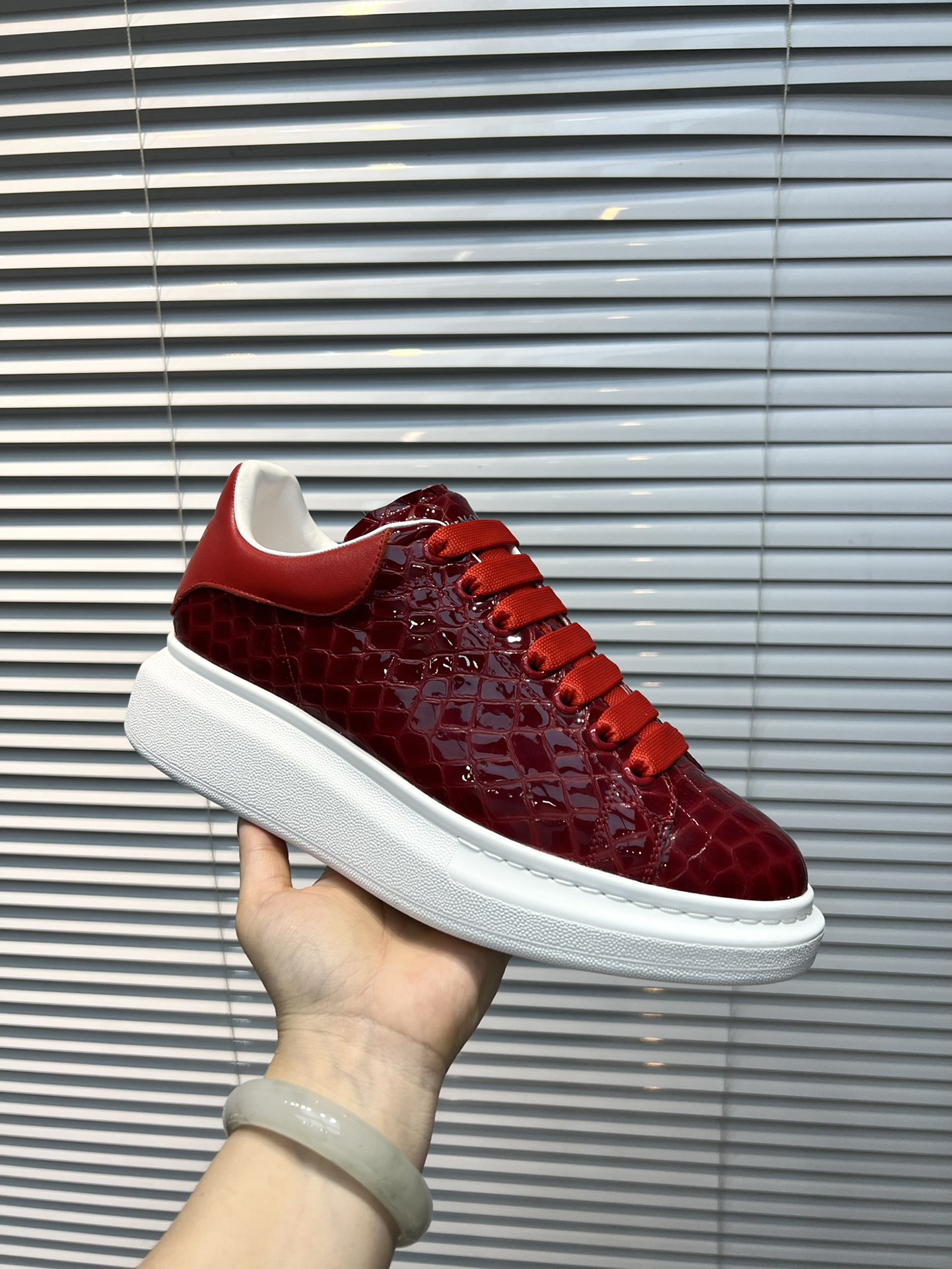 Alexander mcqueen / McQueen Classic estrella popping modelos cien zapatos blancos, original 1:1 répl