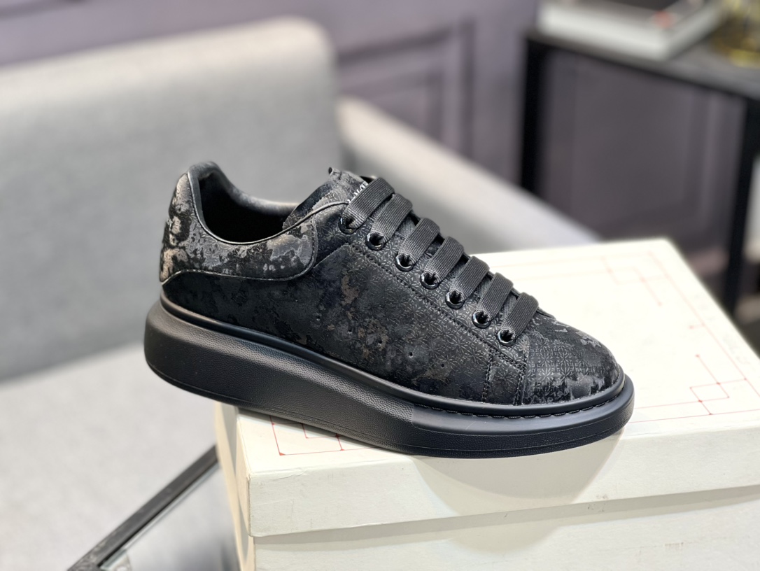 Alexander mcqueen / McQueen Classic estrella popping modelos cien zapatos blancos, original 1:1 répl