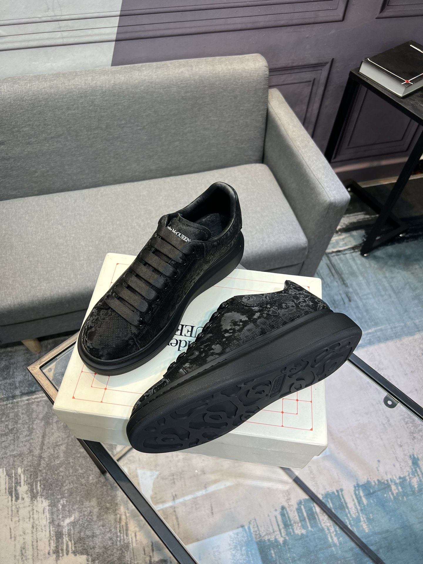 Alexander mcqueen / McQueen Classic estrella popping modelos cien zapatos blancos, original 1:1 répl