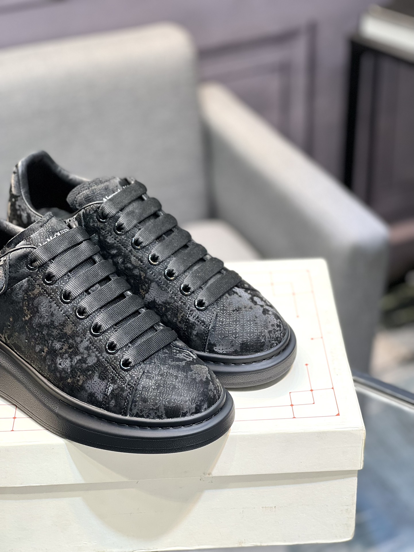 Alexander mcqueen / McQueen Classic estrella popping modelos cien zapatos blancos, original 1:1 répl