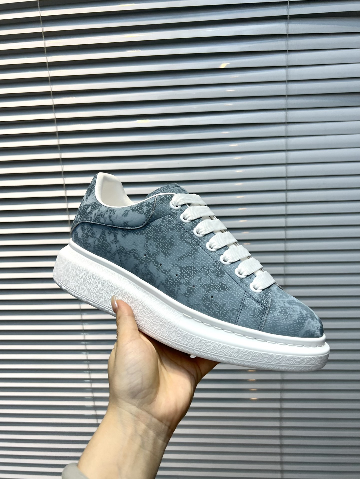 Alexander mcqueen / McQueen Classic estrella popping modelos cien zapatos blancos, original 1:1 répl