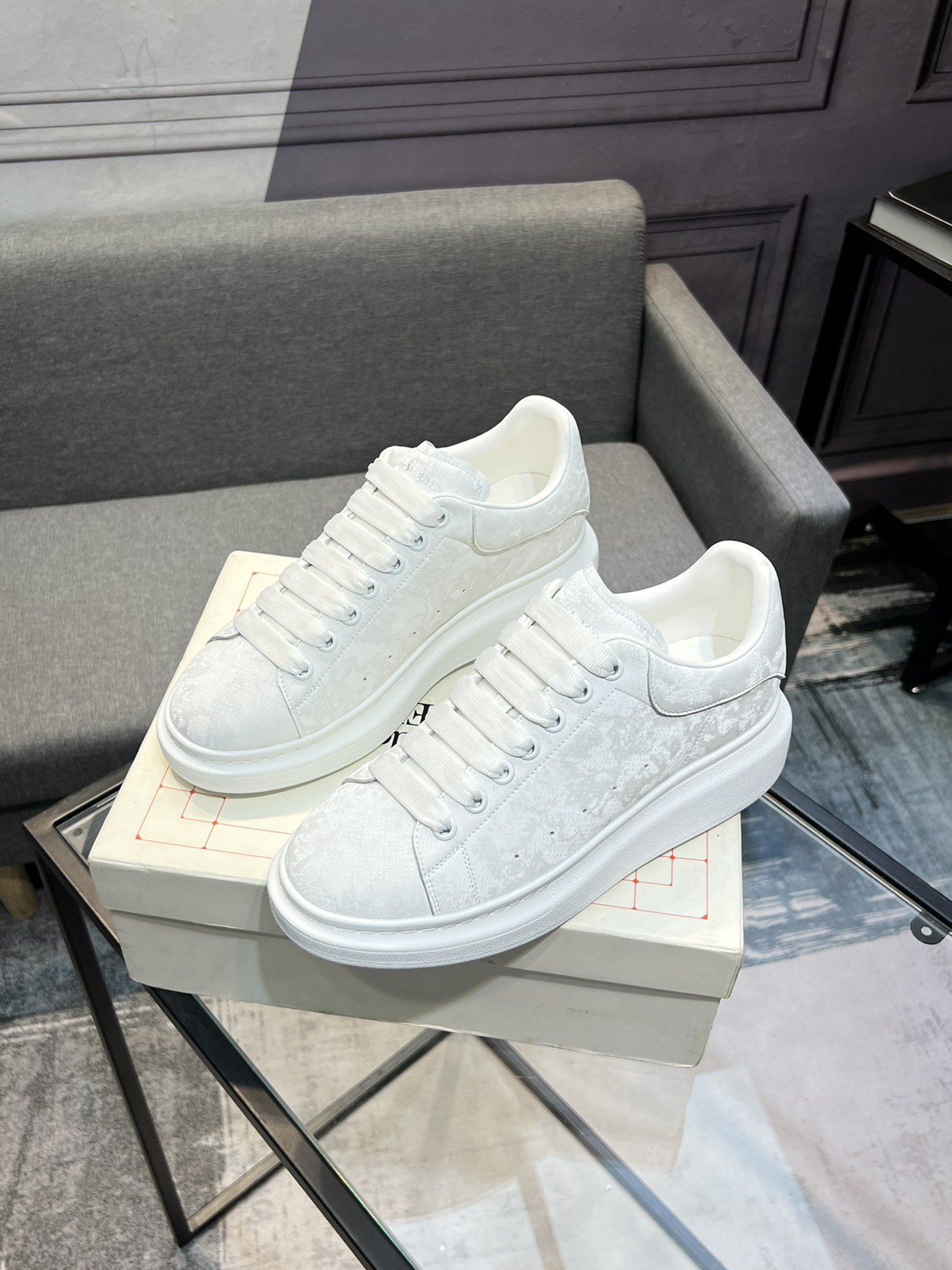 Alexander mcqueen / McQueen Classic estrella popping modelos cien zapatos blancos, original 1:1 répl