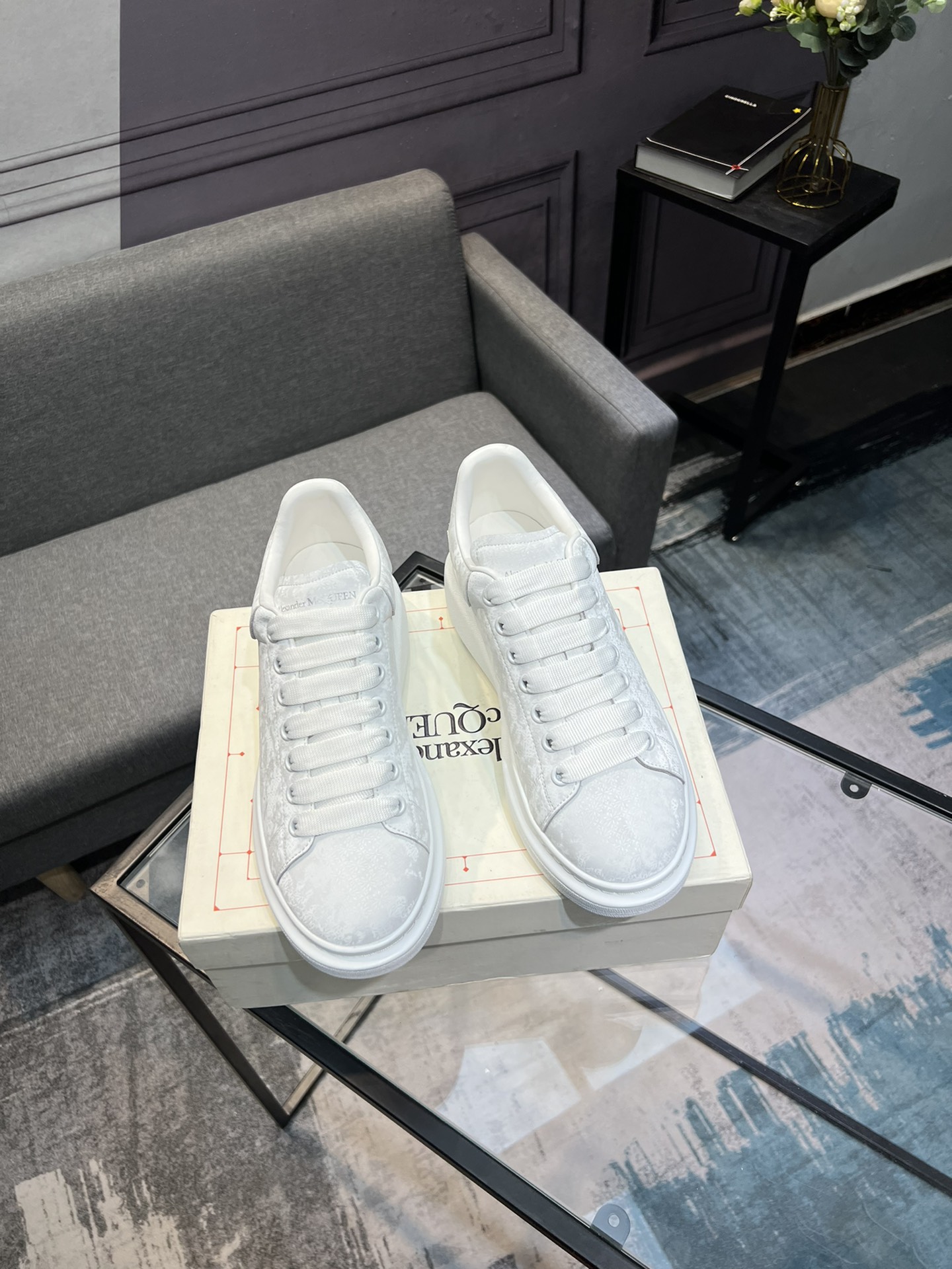 Alexander mcqueen / McQueen Classic estrella popping modelos cien zapatos blancos, original 1:1 répl