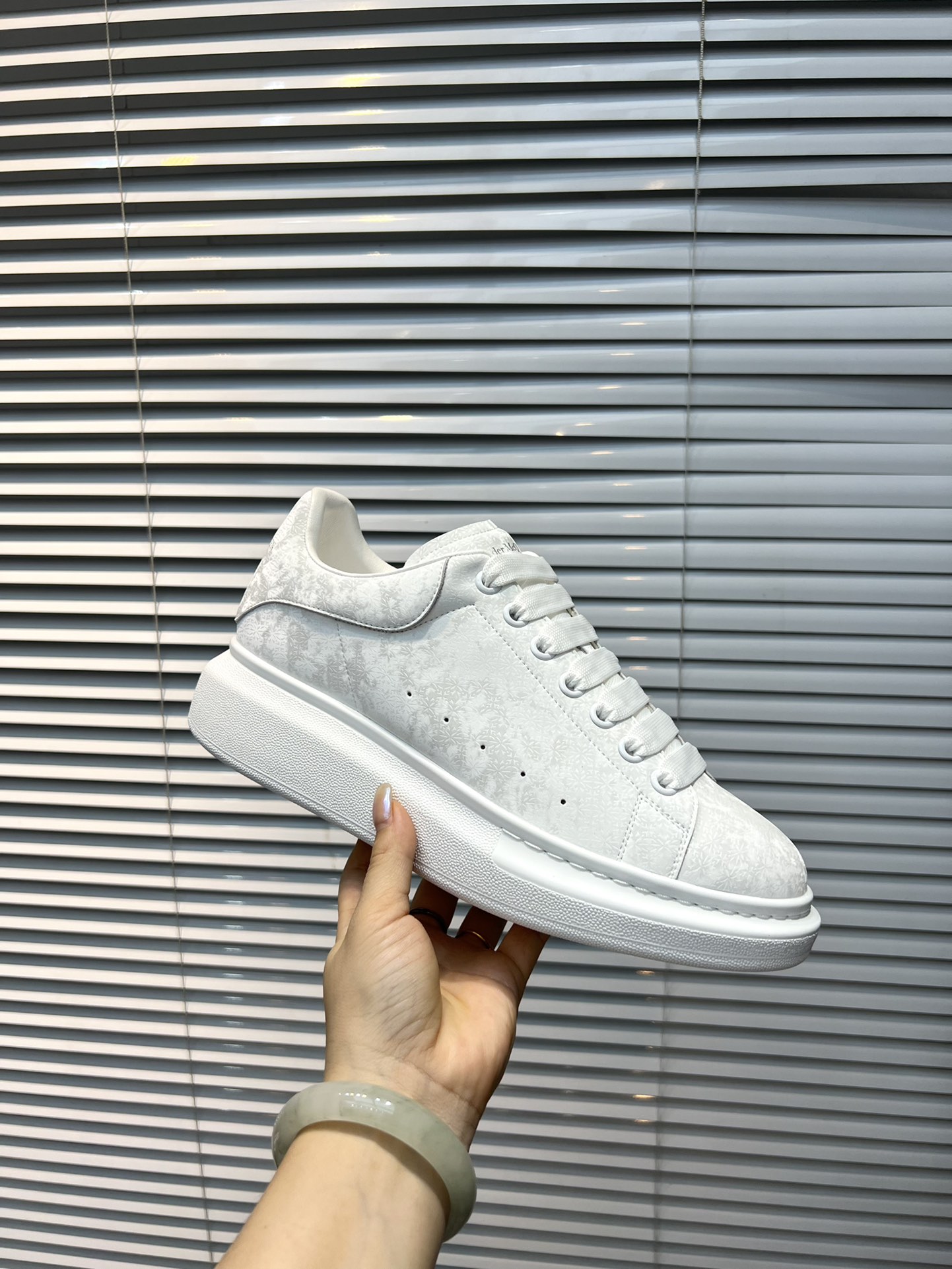 Alexander mcqueen / McQueen Classic estrella popping modelos cien zapatos blancos, original 1:1 répl