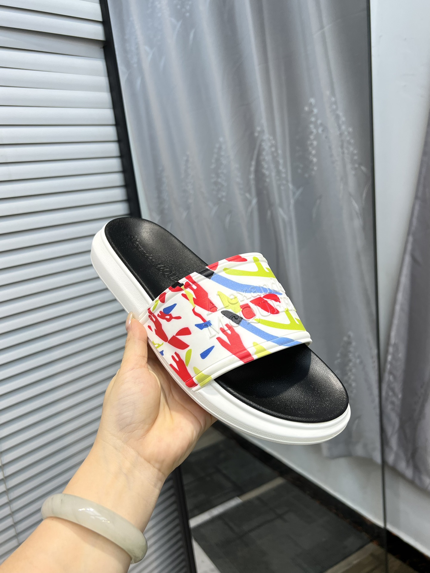 (precio real) - McQueen.MQ nueva pareja colorida zapatillas envió la suela original modelo privado, 