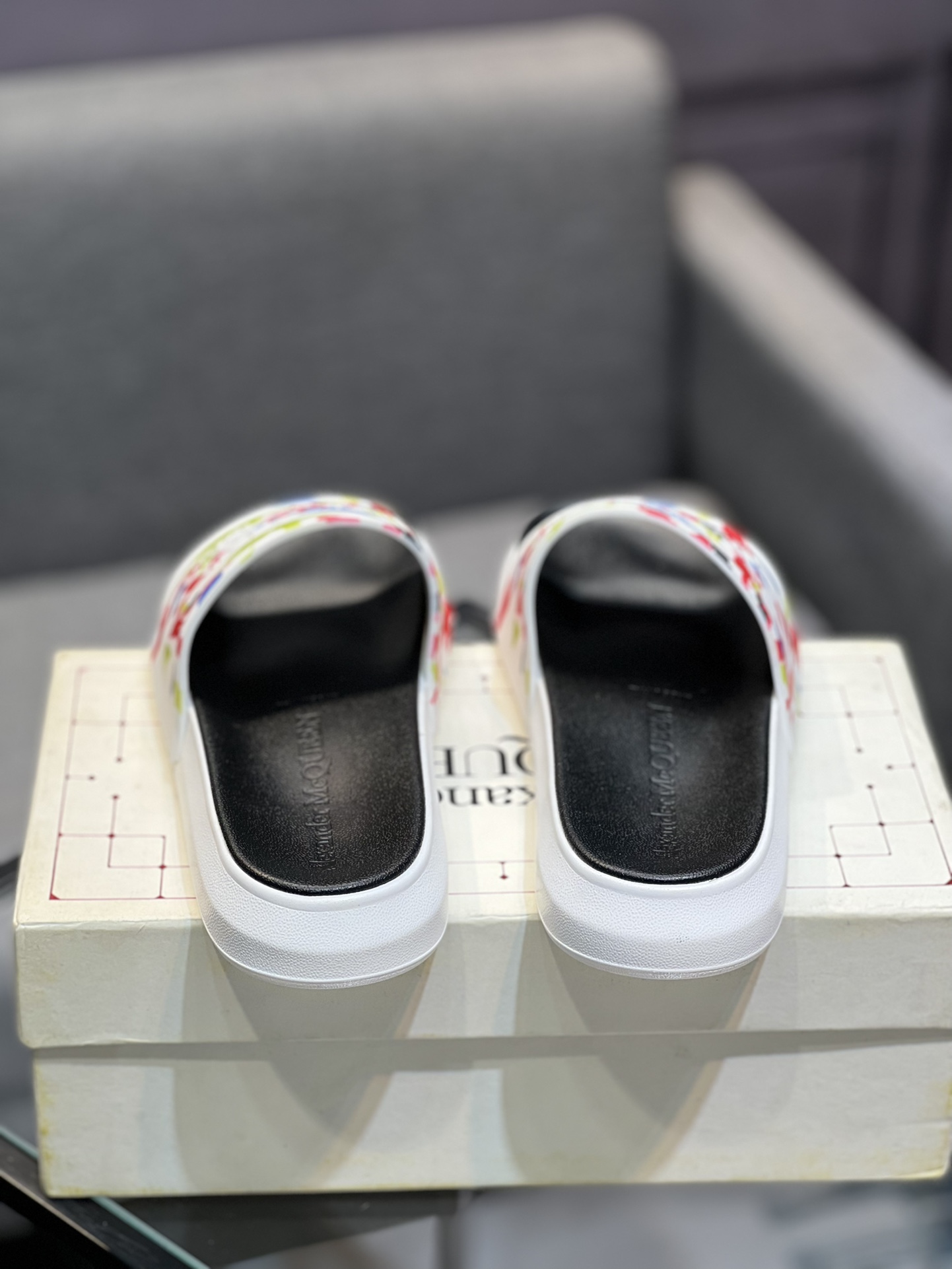 (precio real) - McQueen.MQ nueva pareja colorida zapatillas envió la suela original modelo privado, 