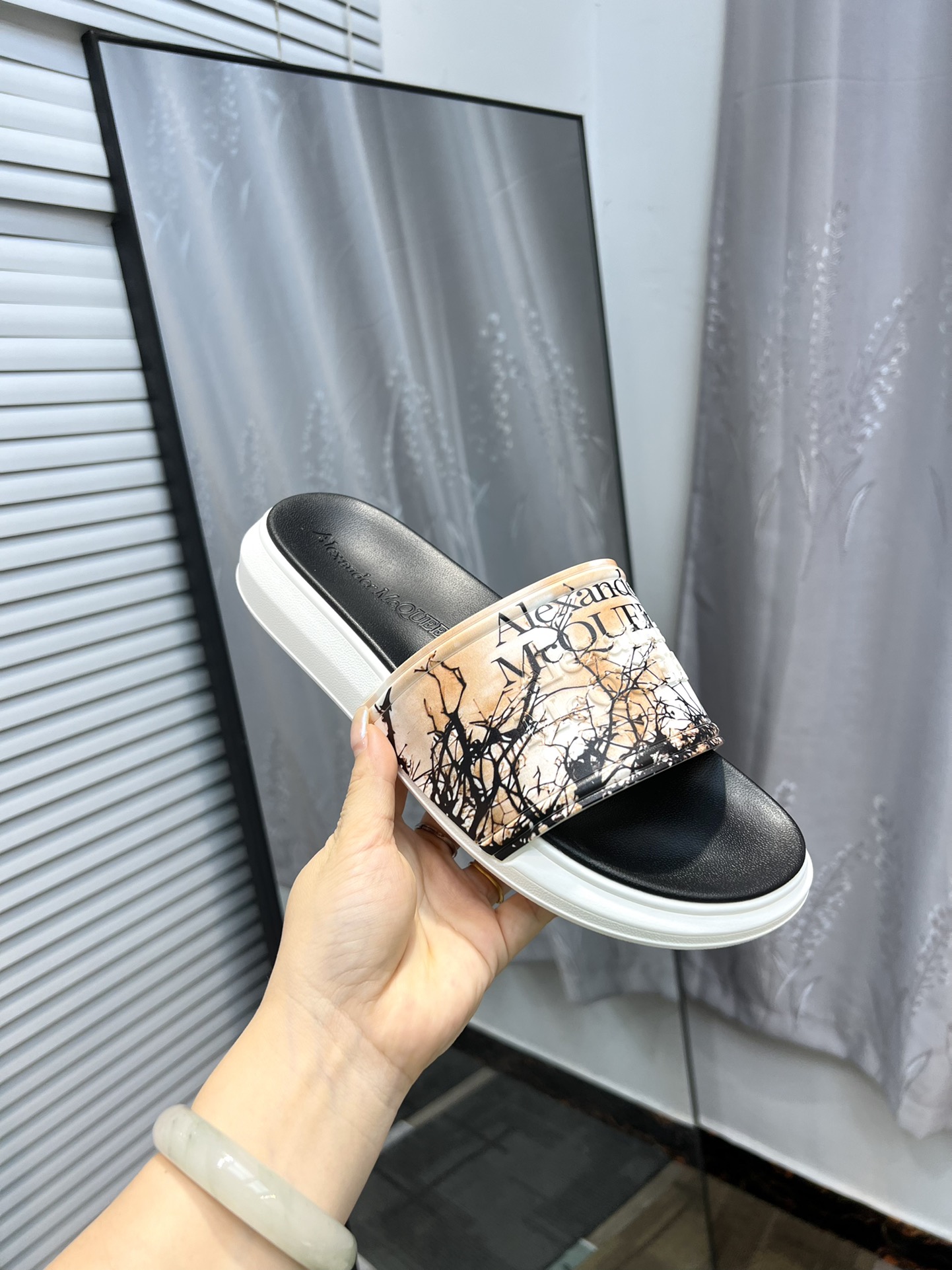 (precio real) - McQueen.MQ nueva pareja colorida zapatillas envió la suela original modelo privado, 