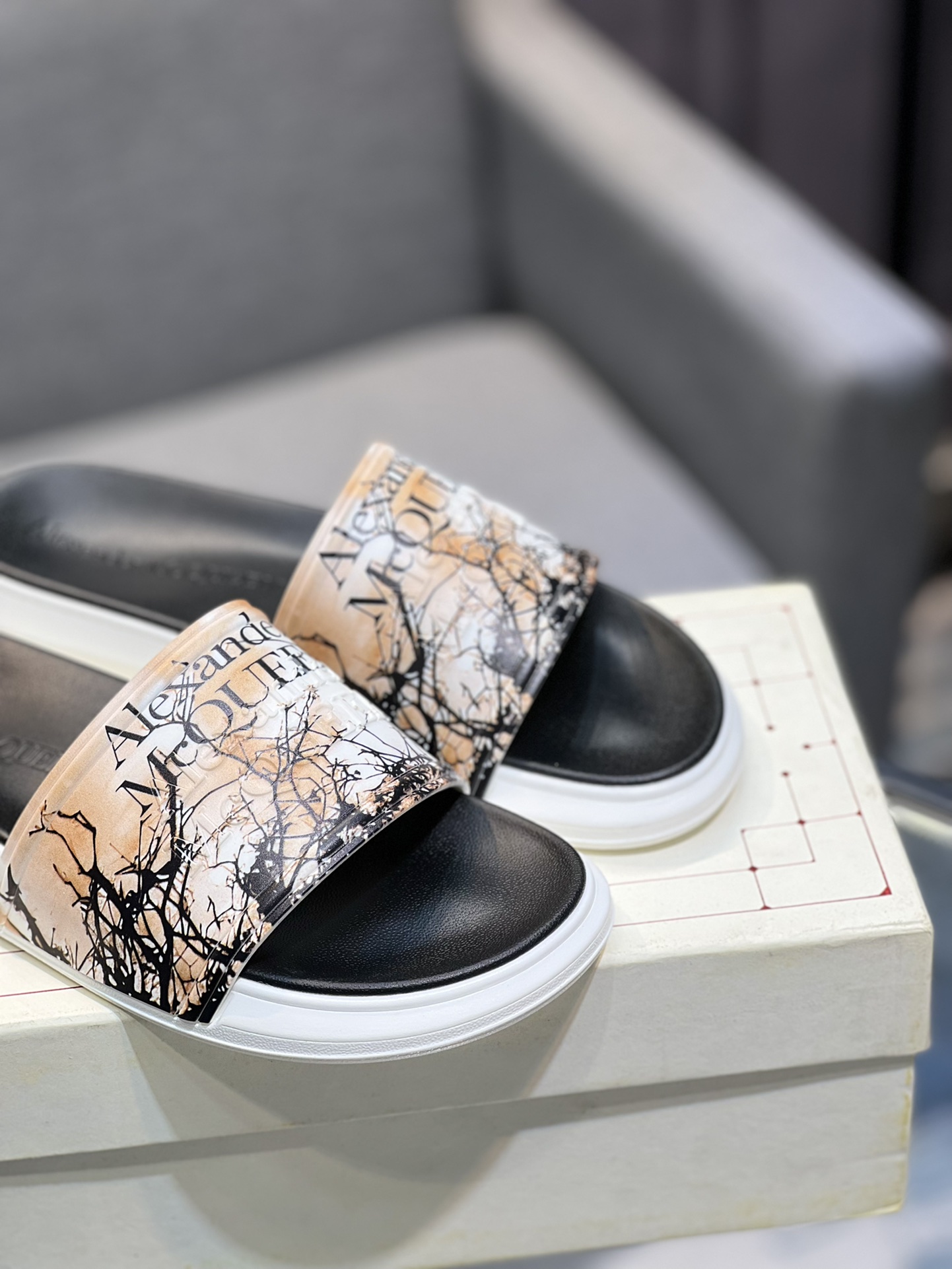 (precio real) - McQueen.MQ nueva pareja colorida zapatillas envió la suela original modelo privado, 