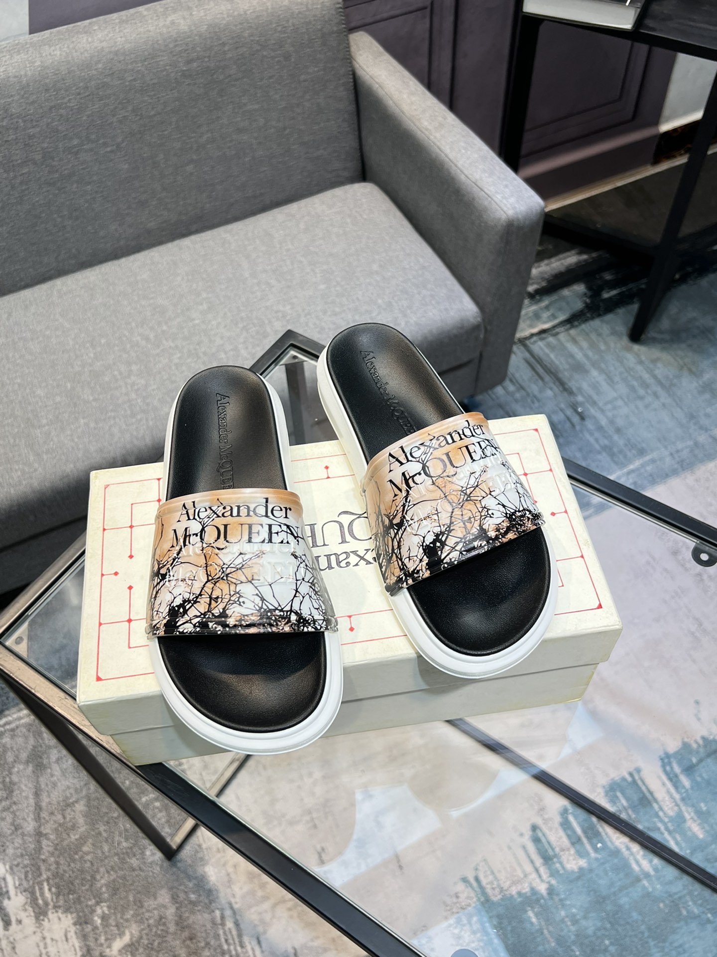 (precio real) - McQueen.MQ nueva pareja colorida zapatillas envió la suela original modelo privado, 