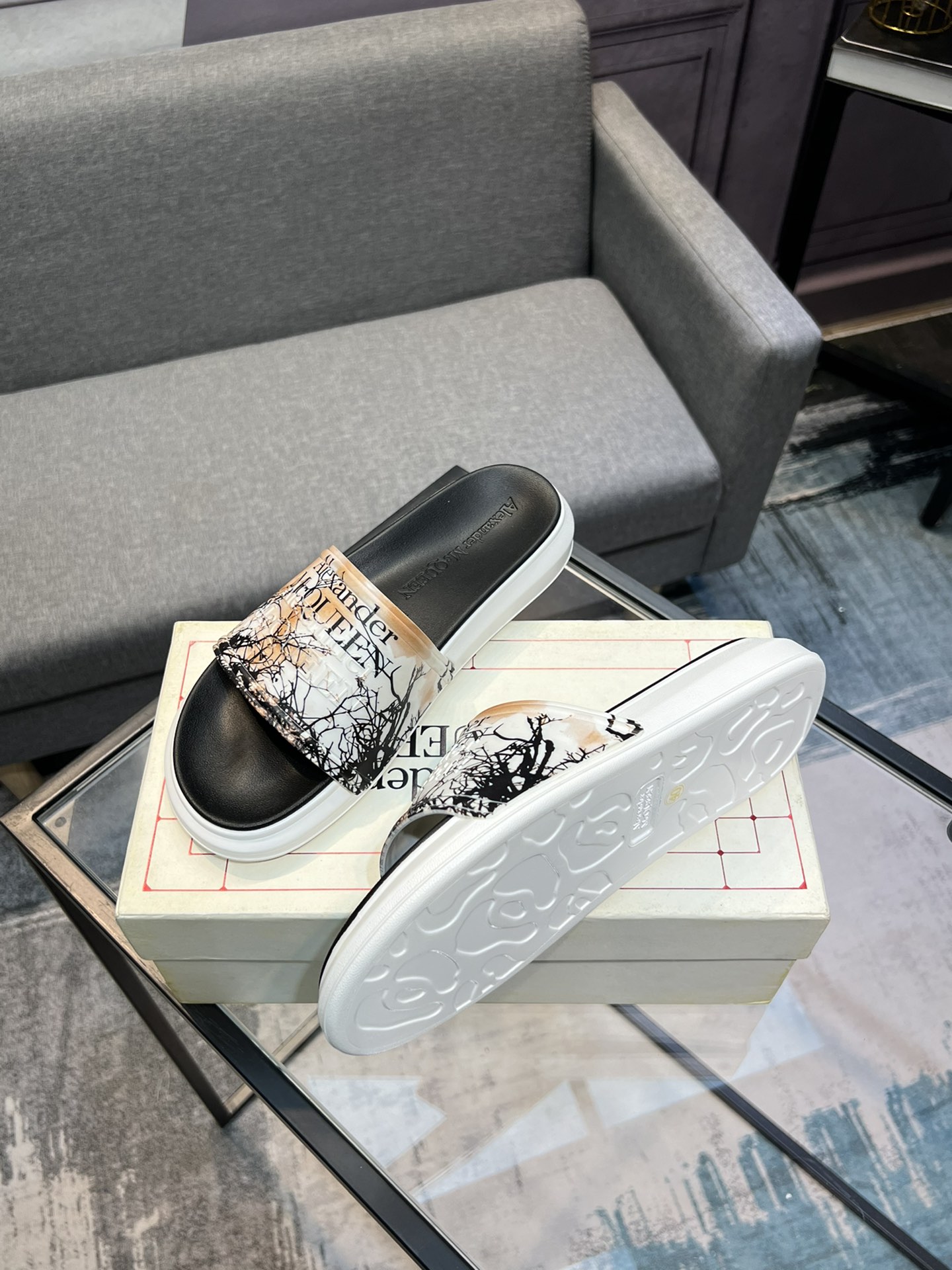 (precio real) - McQueen.MQ nueva pareja colorida zapatillas envió la suela original modelo privado, 