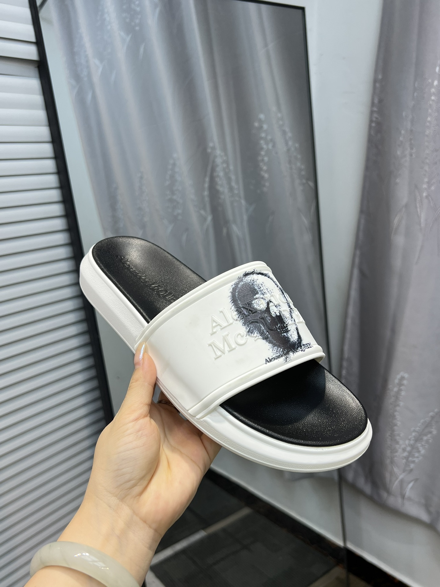 (precio real) - McQueen.MQ nueva pareja colorida zapatillas envió la suela original modelo privado, 