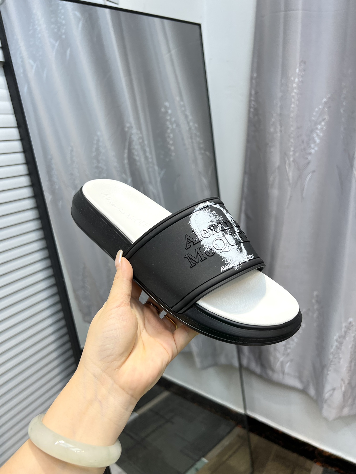 (precio real) - McQueen.MQ nueva pareja colorida zapatillas envió la suela original modelo privado, 