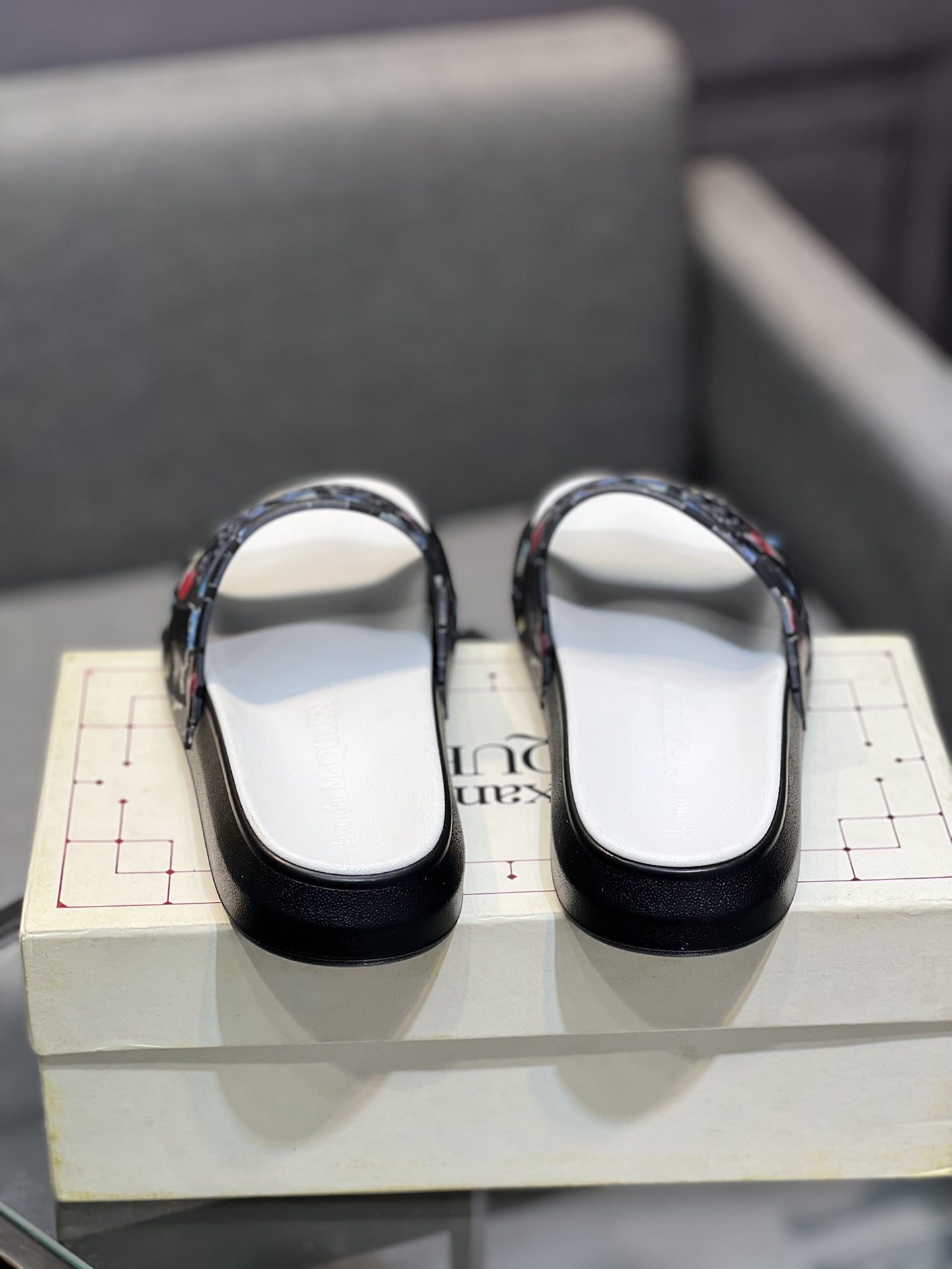 (precio real) - McQueen.MQ nueva pareja colorida zapatillas envió la suela original modelo privado, 