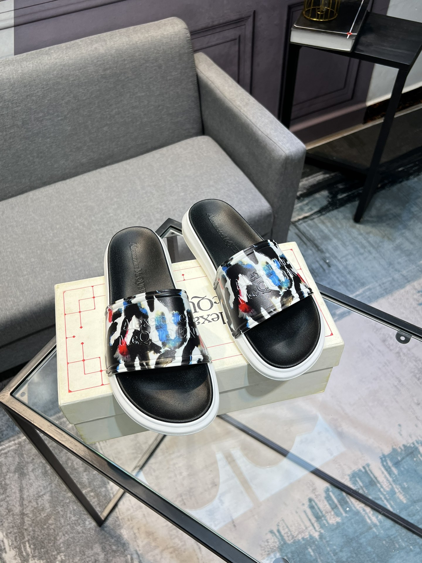 (precio real) - McQueen.MQ nueva pareja colorida zapatillas envió la suela original modelo privado, 