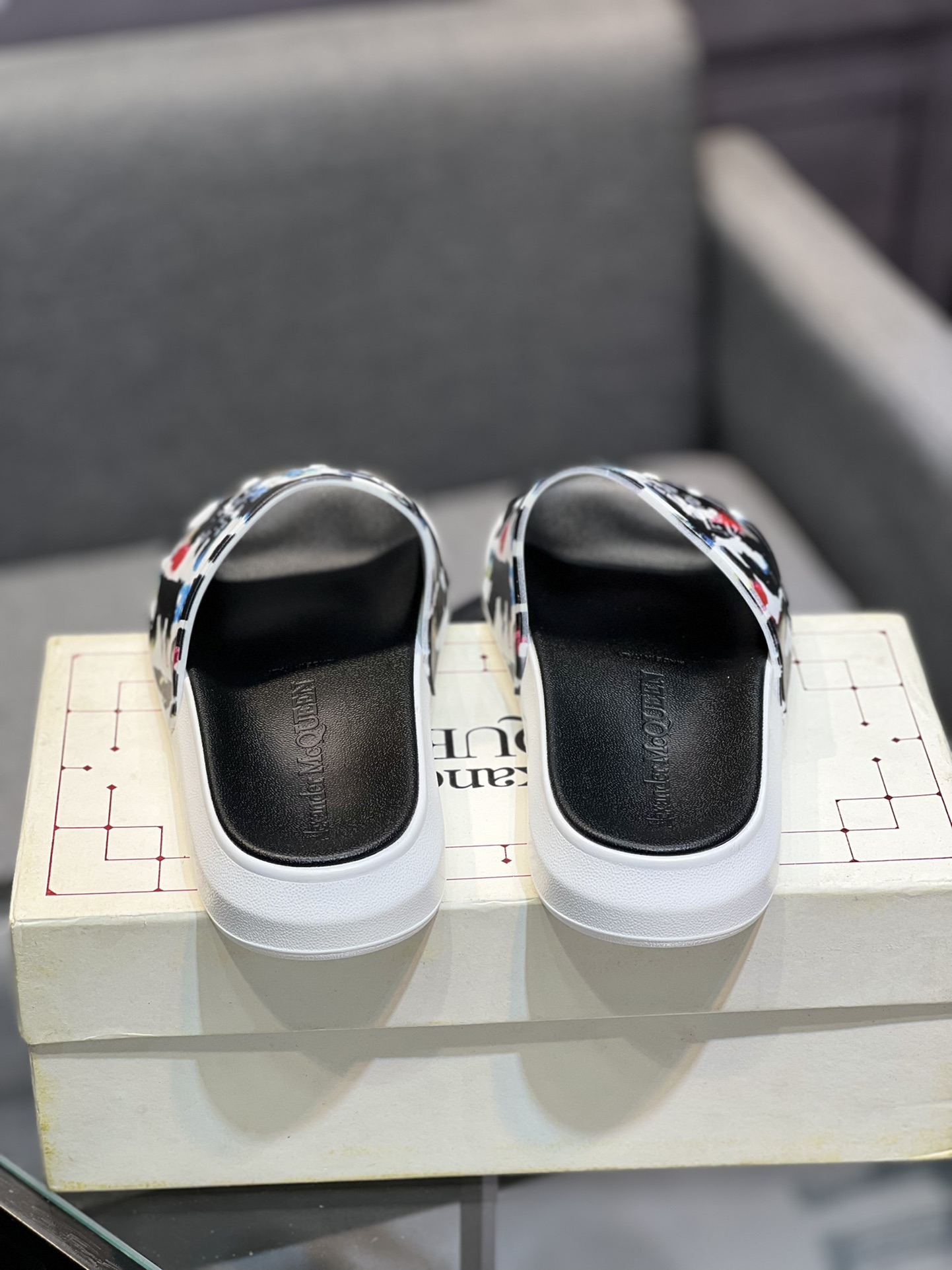 (precio real) - McQueen.MQ nueva pareja colorida zapatillas envió la suela original modelo privado, 