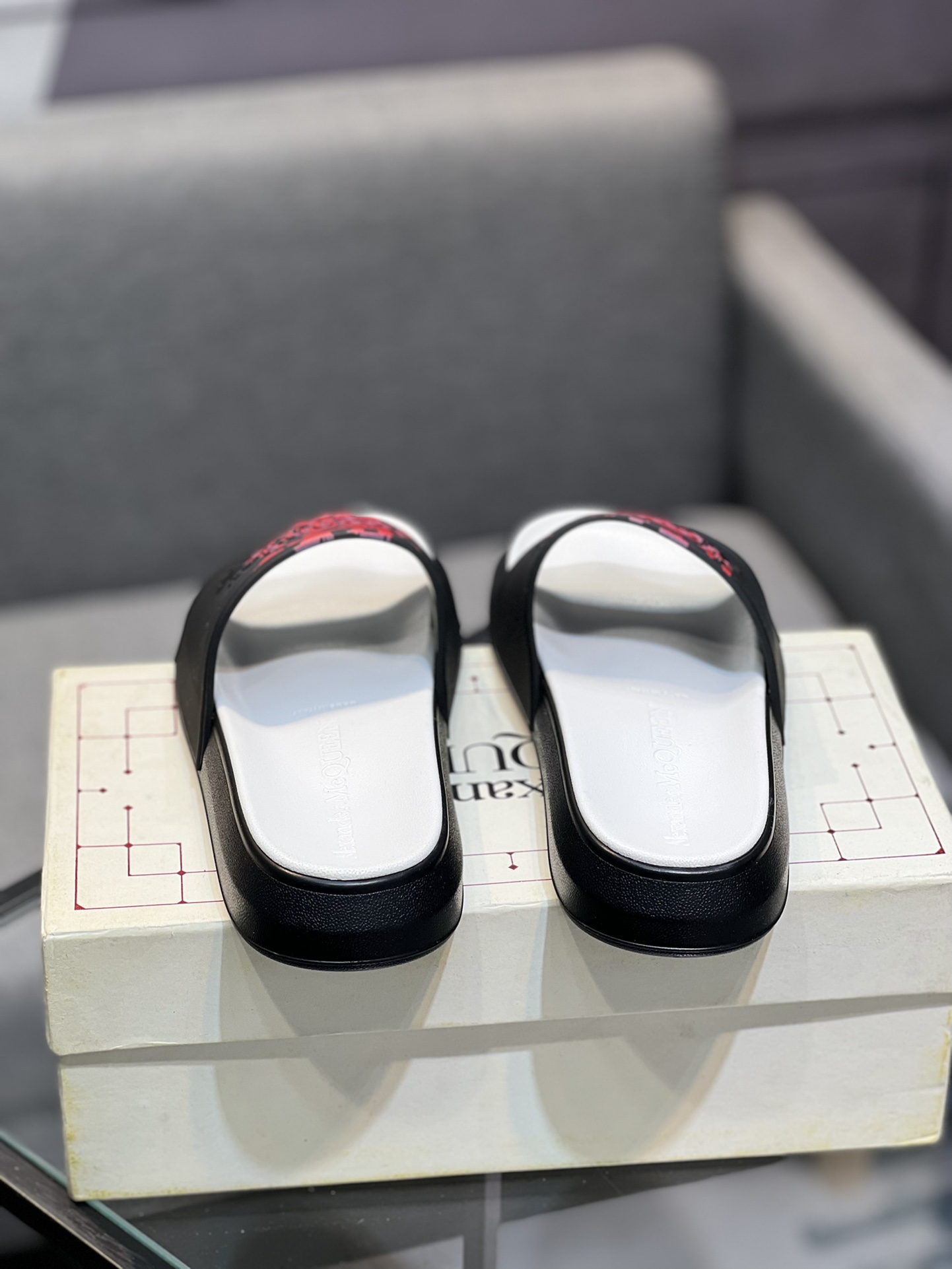 (precio real) - McQueen.MQ nueva pareja colorida zapatillas envió la suela original modelo privado, 