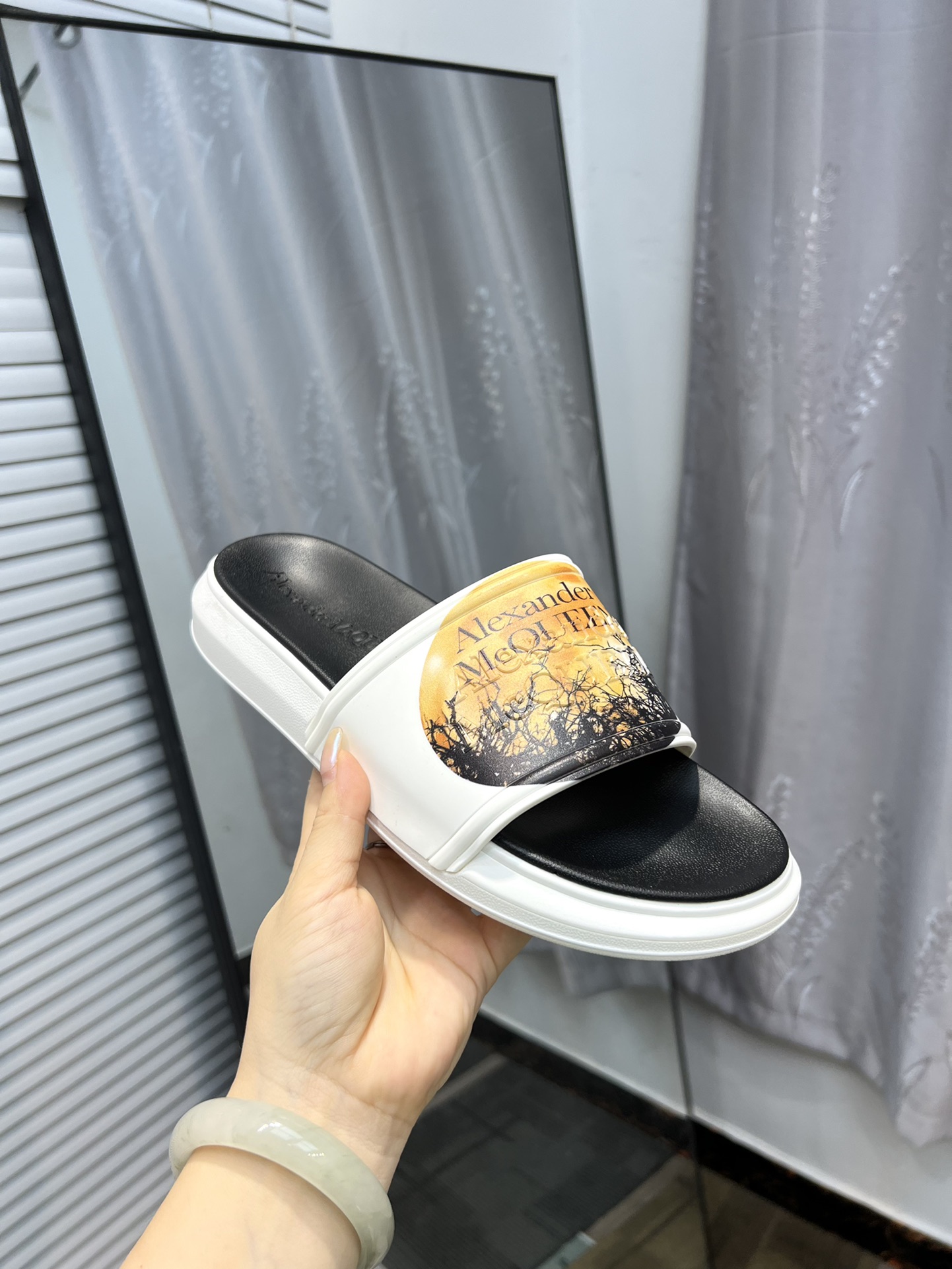 (precio real) - McQueen.MQ nueva pareja colorida zapatillas envió la suela original modelo privado, 