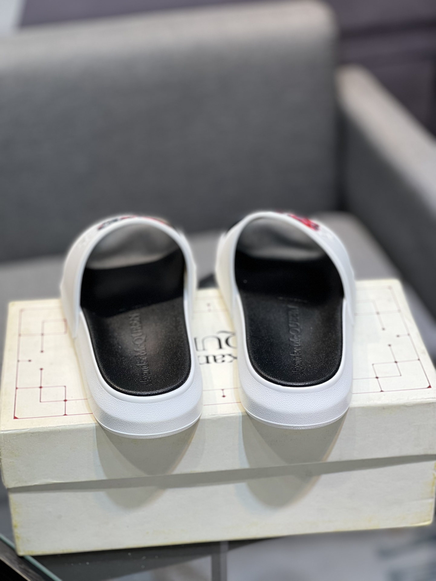 (precio real) - McQueen.MQ nueva pareja colorida zapatillas envió la suela original modelo privado, 