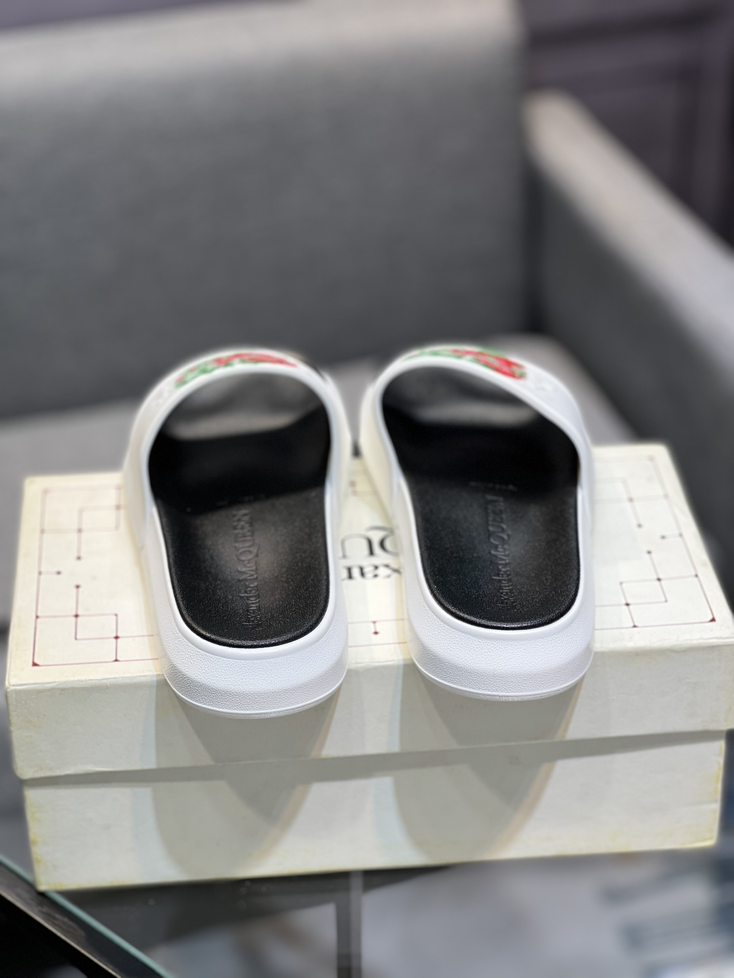(precio real) - McQueen.MQ nueva pareja colorida zapatillas envió la suela original modelo privado, 