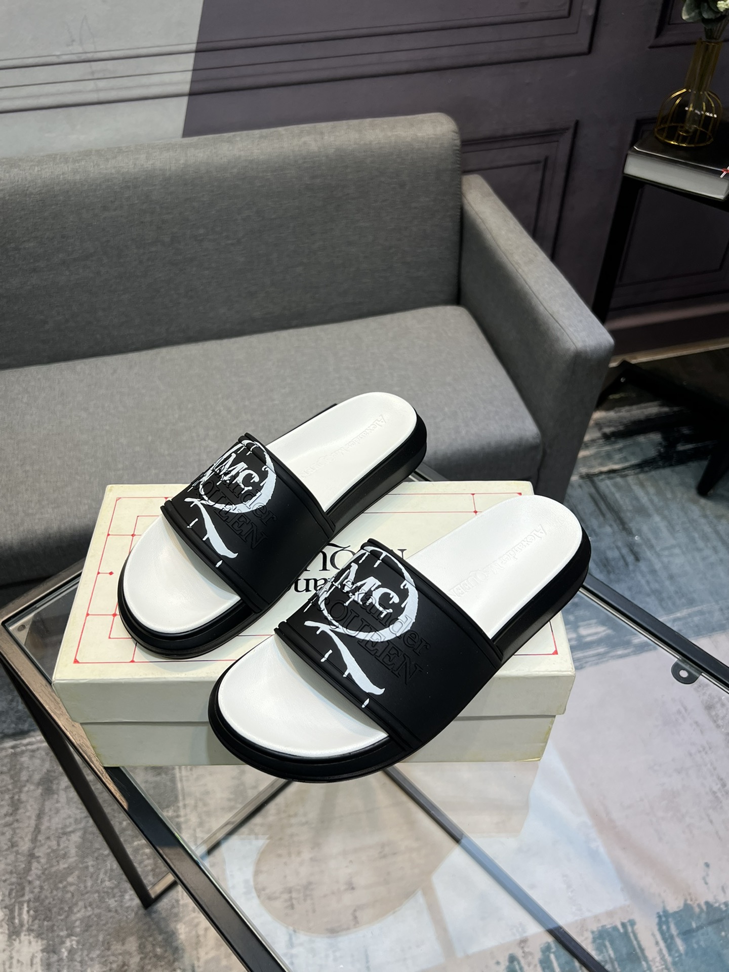 (precio real) - McQueen.MQ nueva pareja colorida zapatillas envió la suela original modelo privado, 