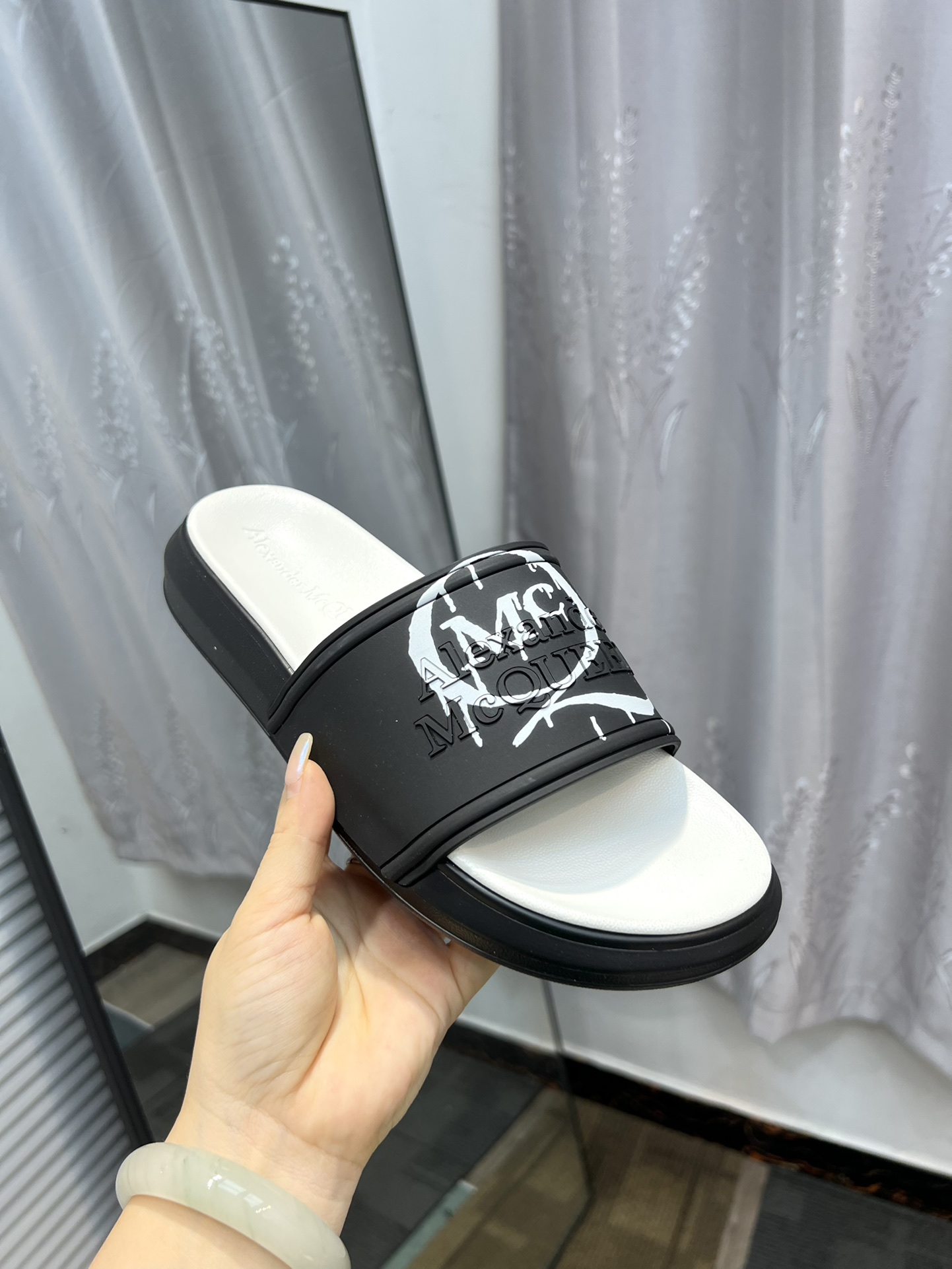 (precio real) - McQueen.MQ nueva pareja colorida zapatillas envió la suela original modelo privado, 