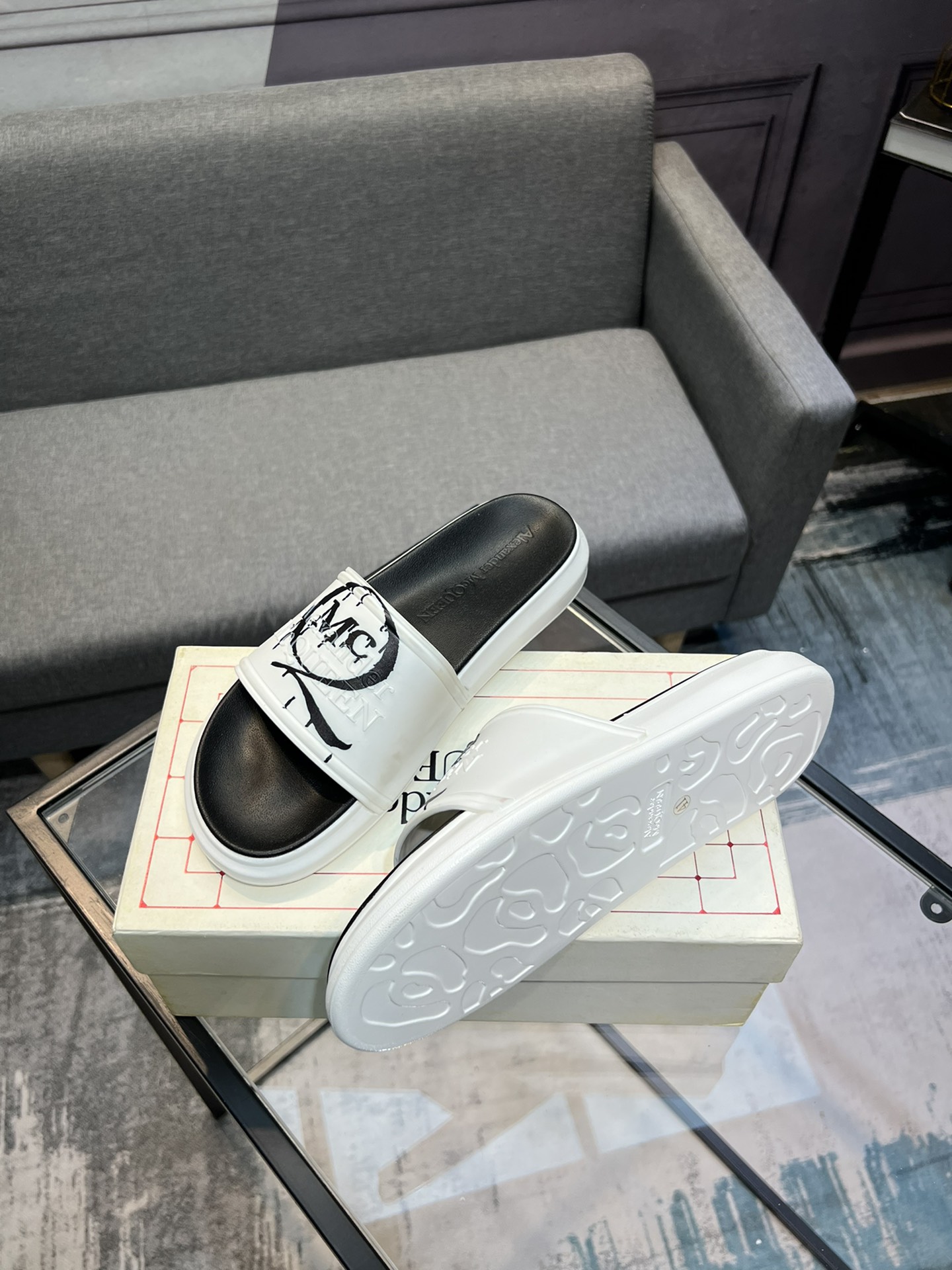 (precio real) - McQueen.MQ nueva pareja colorida zapatillas envió la suela original modelo privado, 