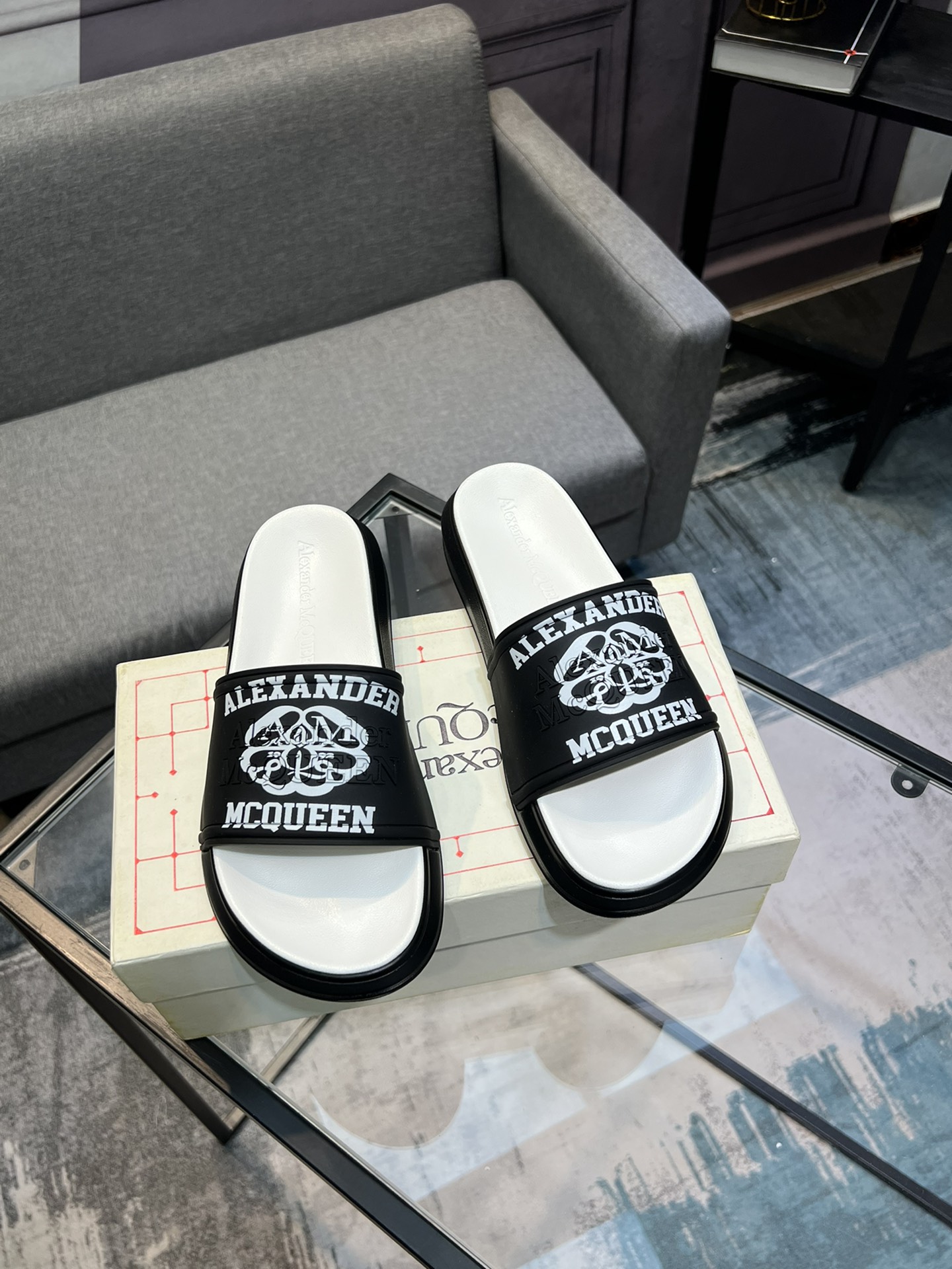 (precio real) - McQueen.MQ nueva pareja colorida zapatillas envió la suela original modelo privado, 