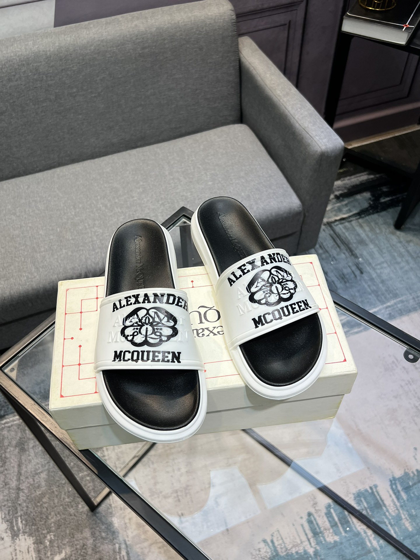 (precio real) - McQueen.MQ nueva pareja colorida zapatillas envió la suela original modelo privado, 