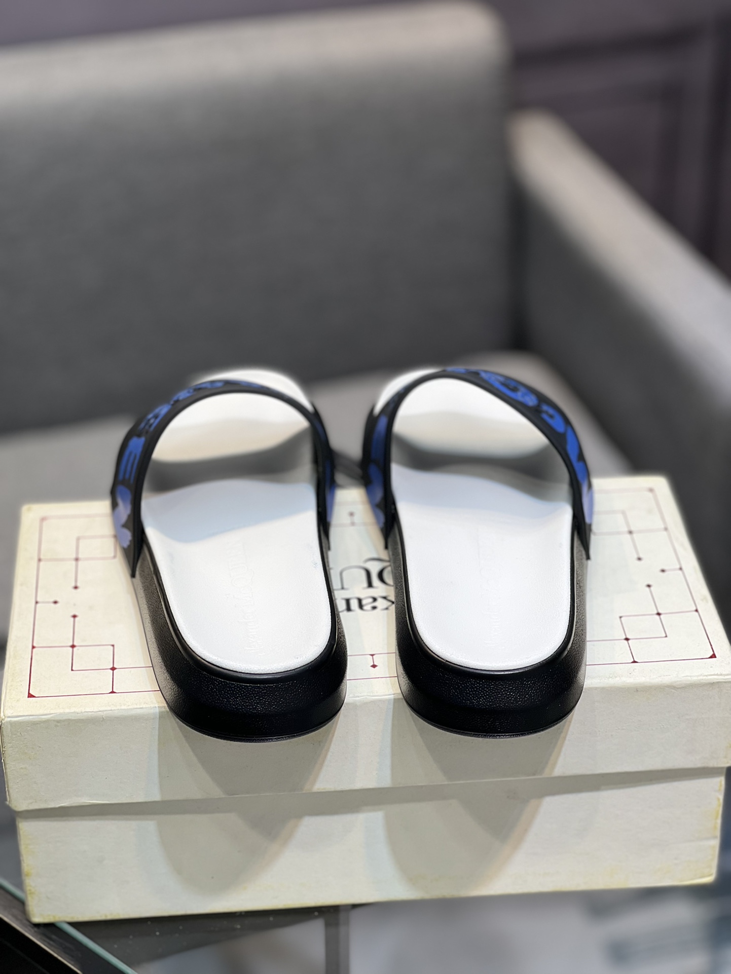 (precio real) - McQueen.MQ nueva pareja colorida zapatillas envió la suela original modelo privado, 