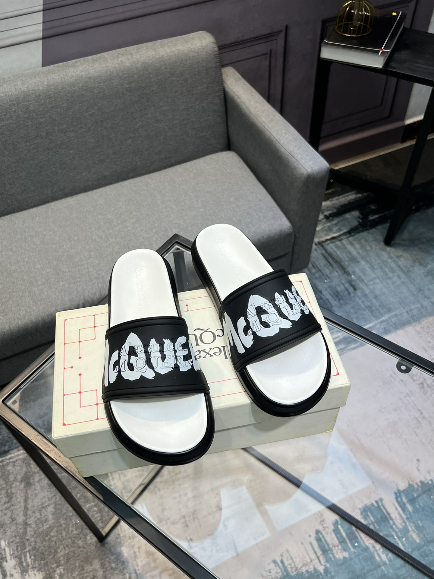 (precio real) - McQueen.MQ nueva pareja colorida zapatillas envió la suela original modelo privado, 