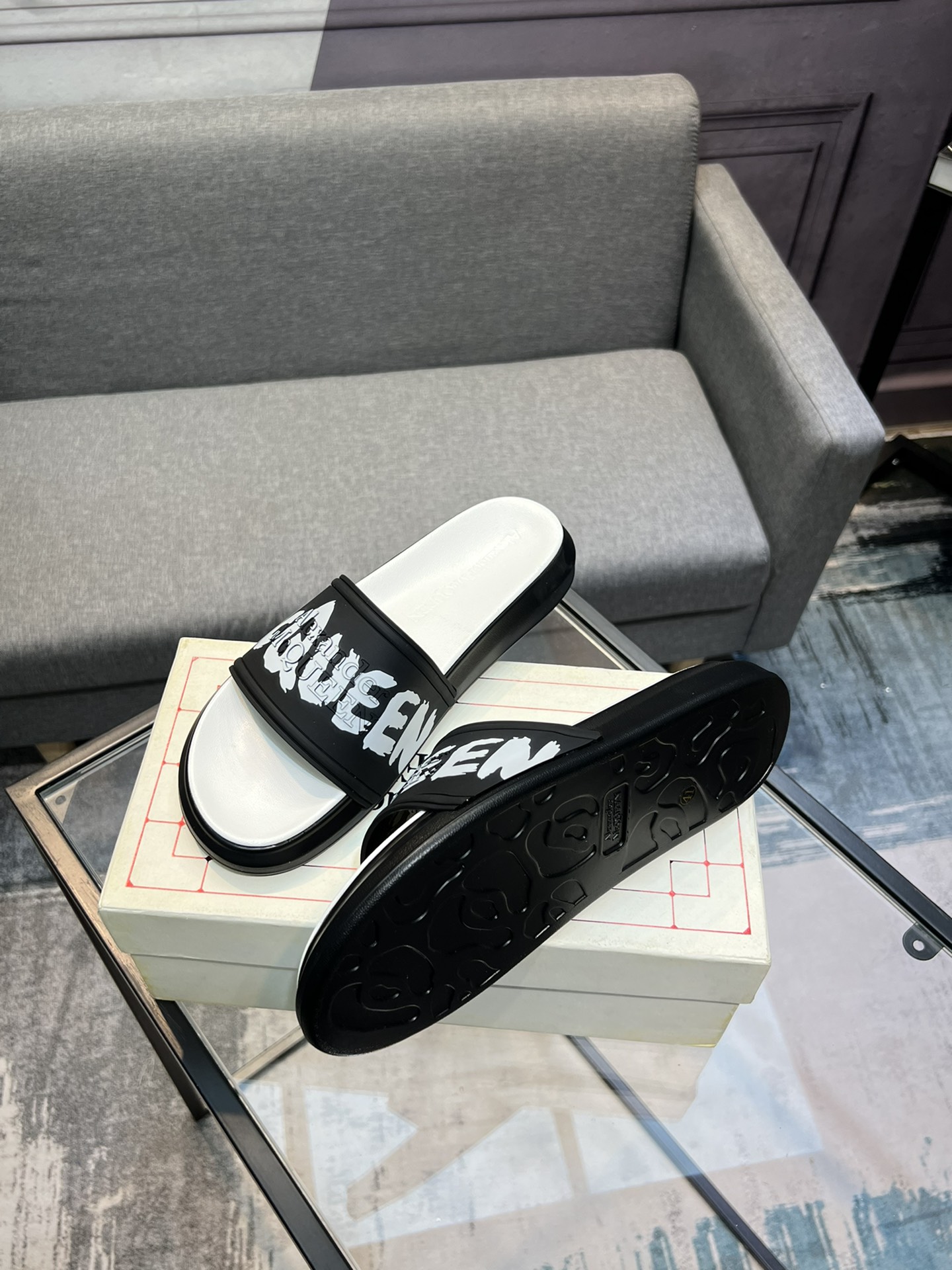 (precio real) - McQueen.MQ nueva pareja colorida zapatillas envió la suela original modelo privado, 