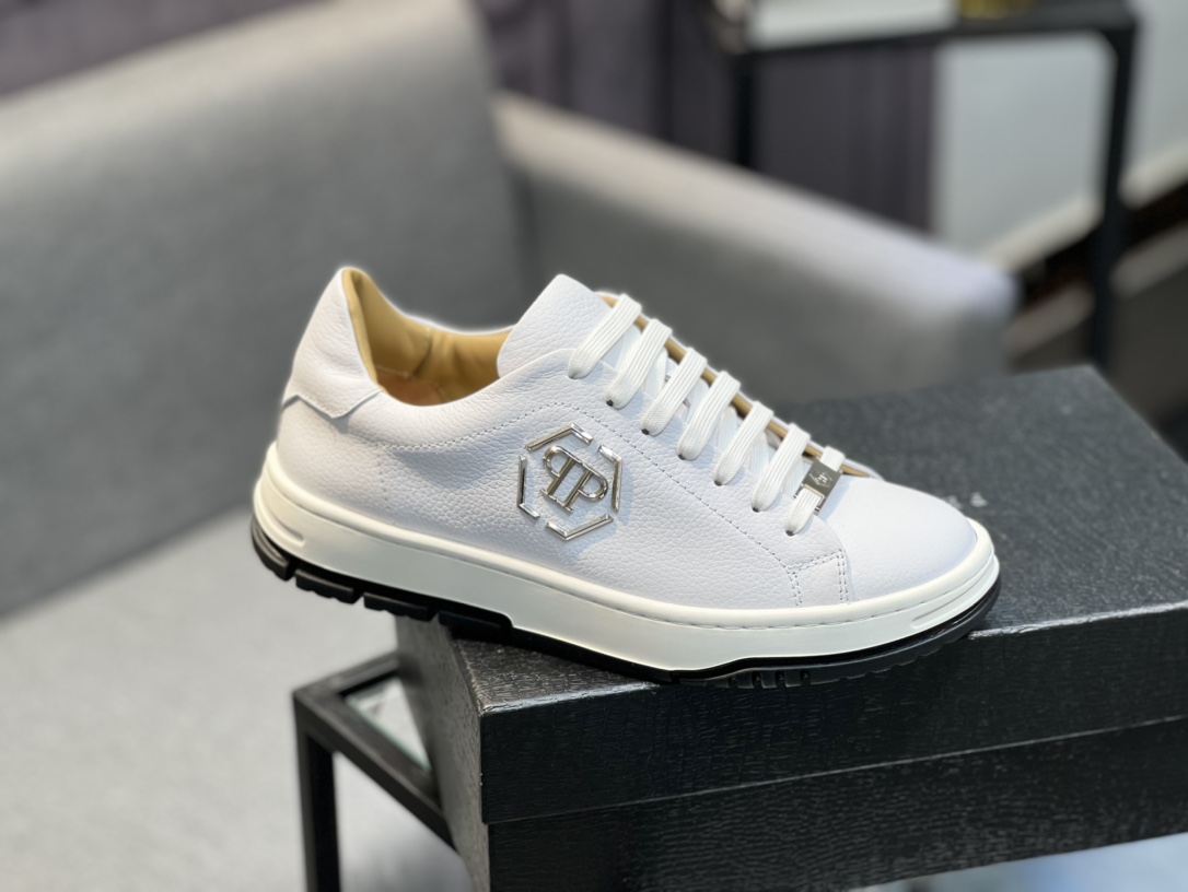 [PHILIPP PIEIN] (PHILIPP PIEIN) liderando la tendencia de las tendencias de la moda [fuerte] al lujo
