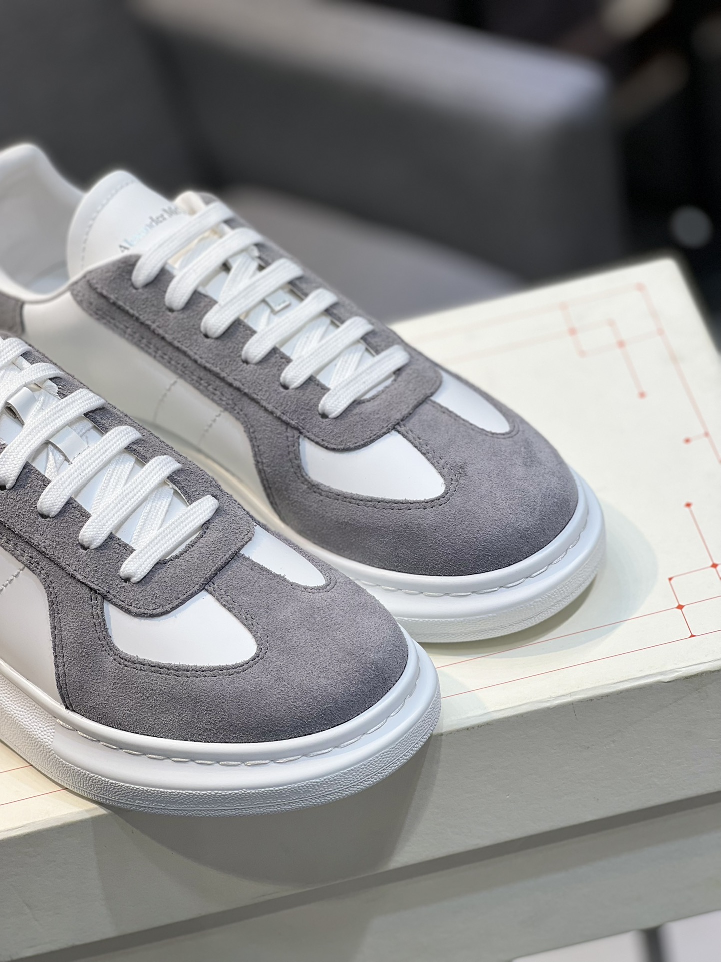 Alexander McQUEEN auténtico estallido demolición 1:1 superior McQueen cuero original blanco importad