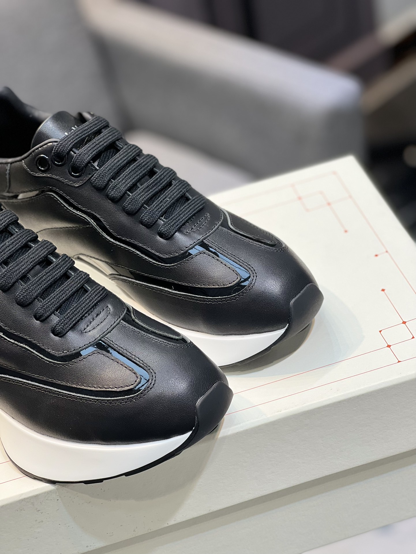 Alexander McQUEEN auténtico estallido demolición 1:1 superior McQueen cuero original blanco importad