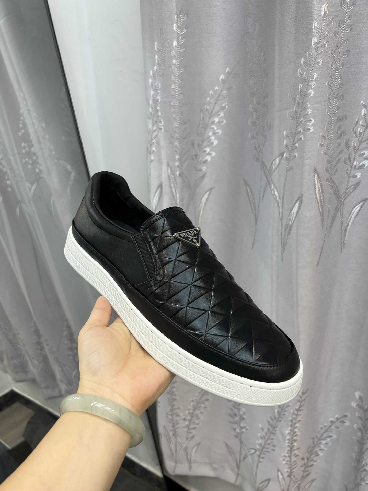 (Prada) sitio web oficial de los últimos modelos de zapatos de los hombres de moda casual, modelos p