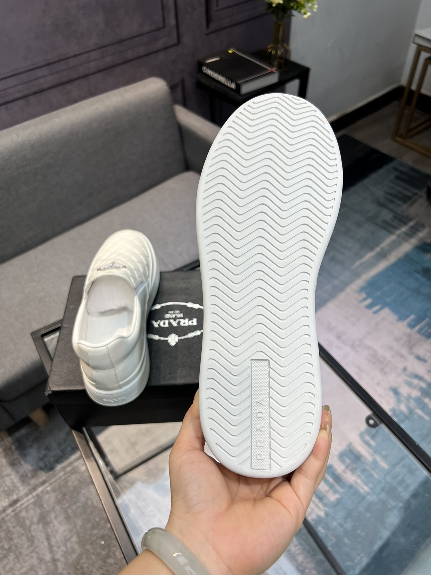 (Prada) sitio web oficial de los últimos modelos de zapatos de los hombres de moda casual, modelos p